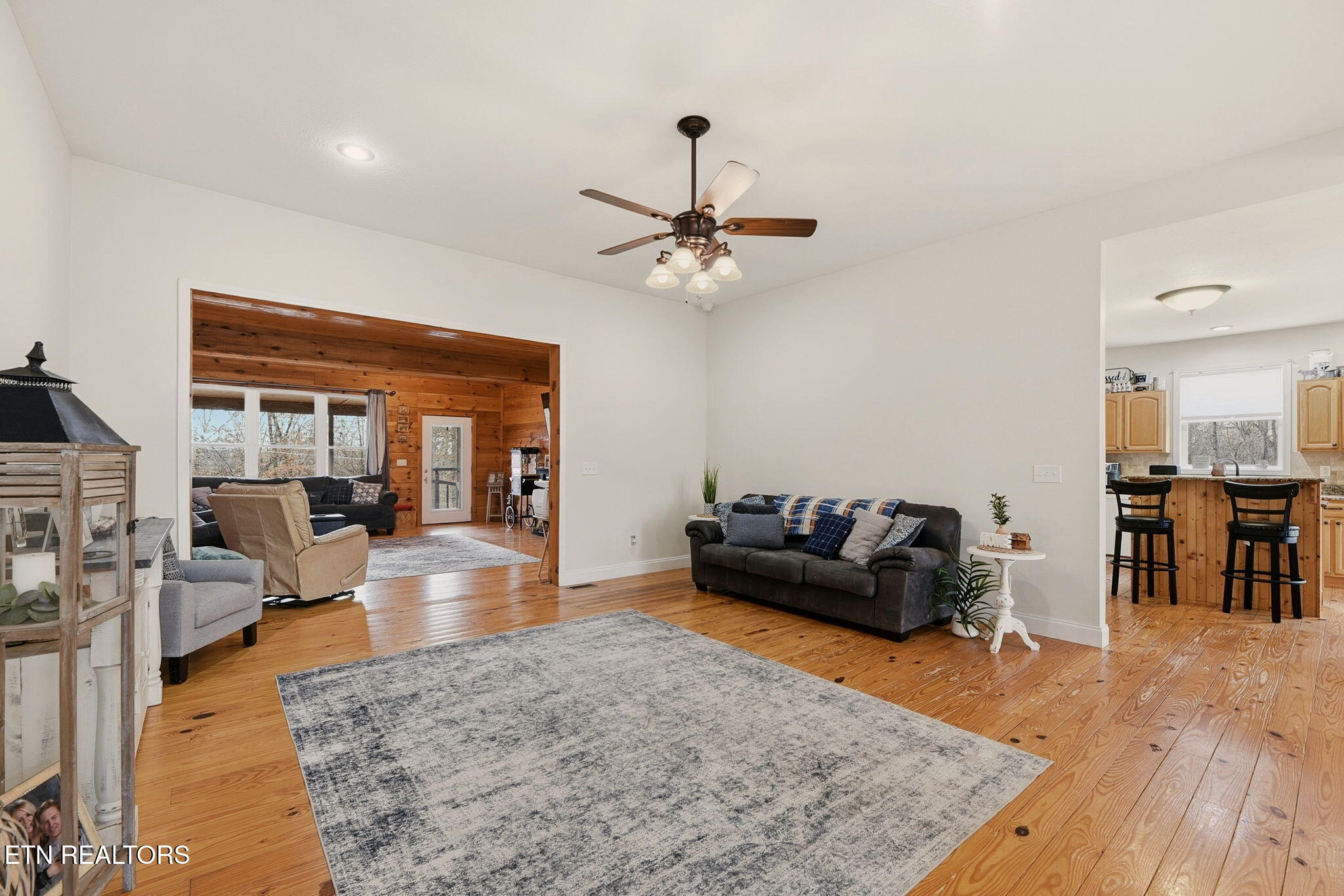 445 & 443 Leighton Lane Jacksboro TN 37757