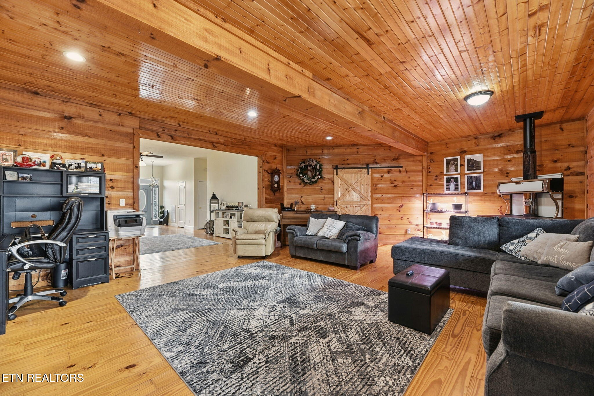 445 & 443 Leighton Lane Jacksboro TN 37757