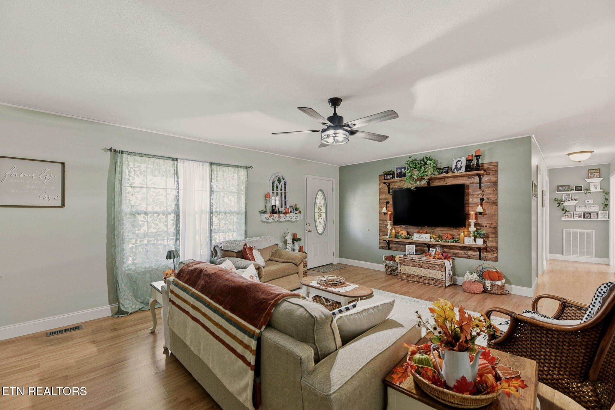 445 & 443 Leighton Lane Jacksboro TN 37757