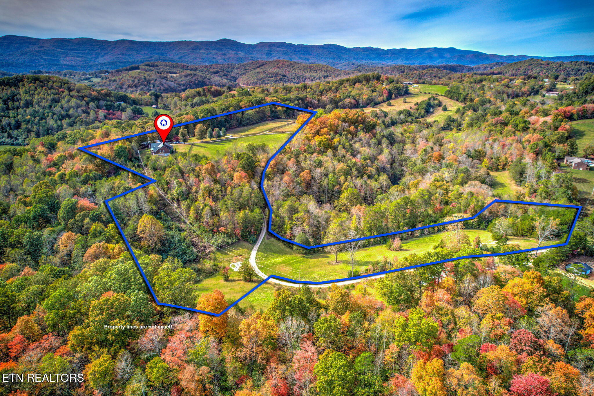 445 & 443 Leighton Lane Jacksboro TN 37757