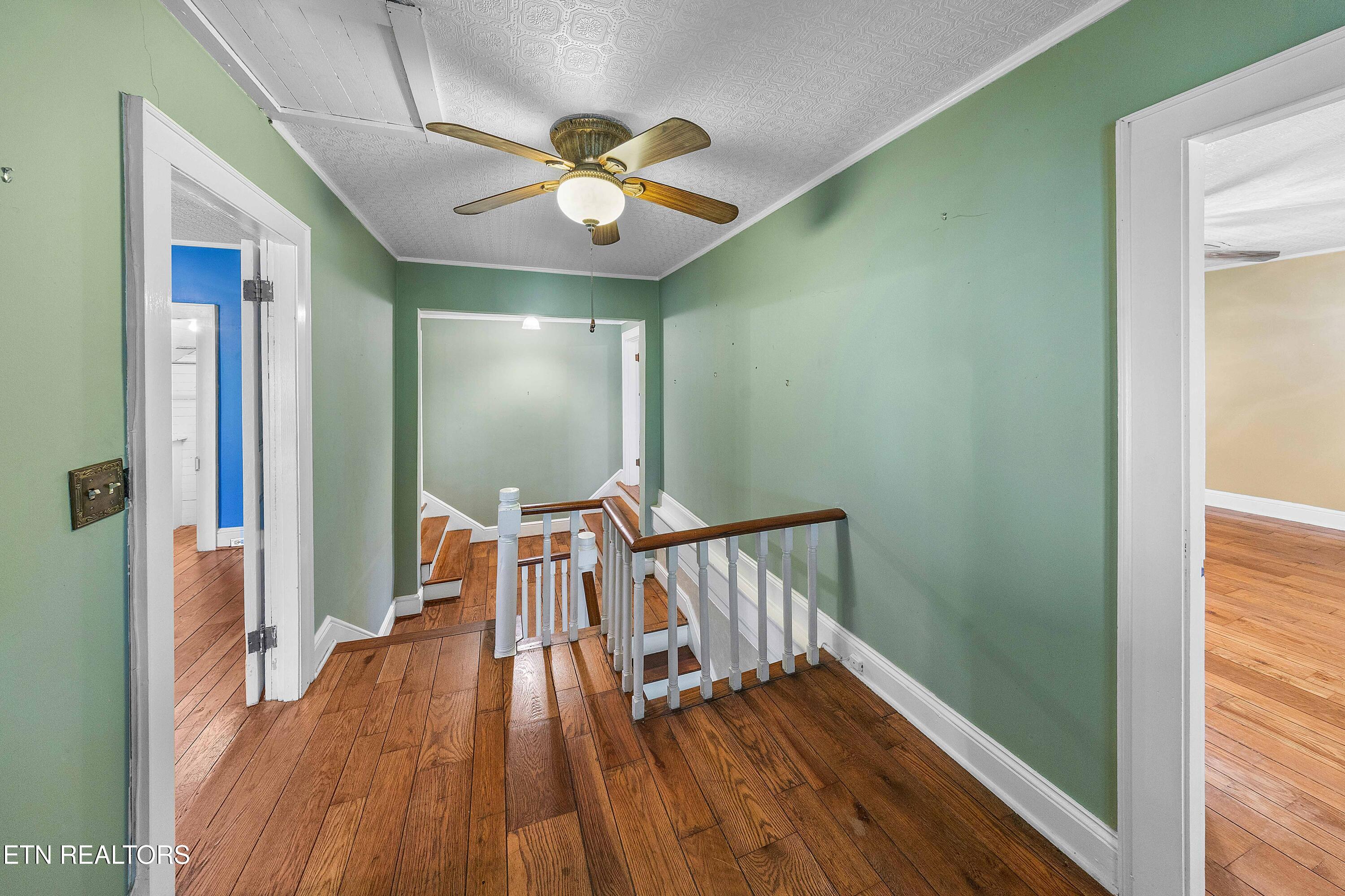 453 Oliver Springs Highway Clinton TN 37716