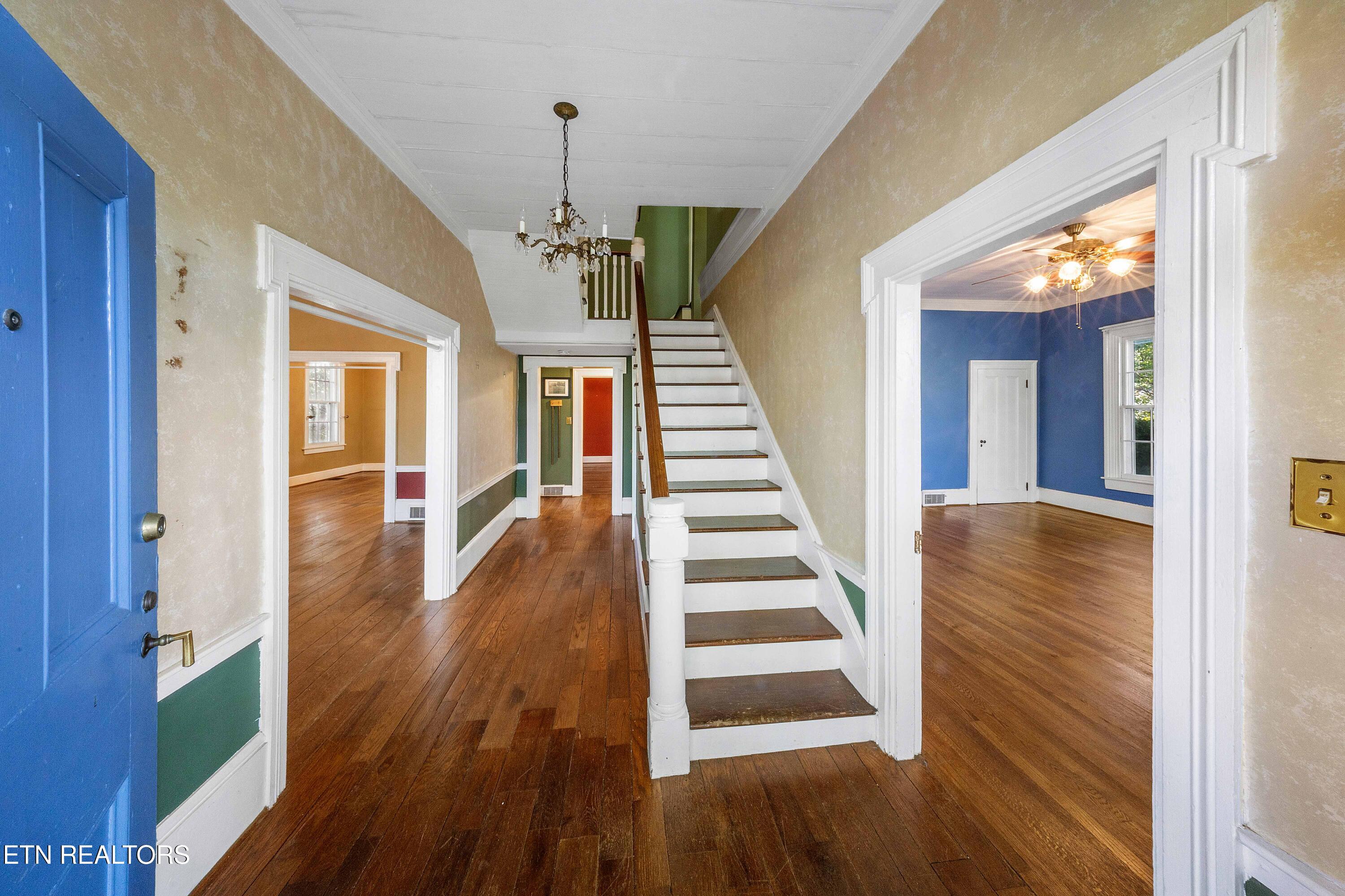453 Oliver Springs Highway Clinton TN 37716
