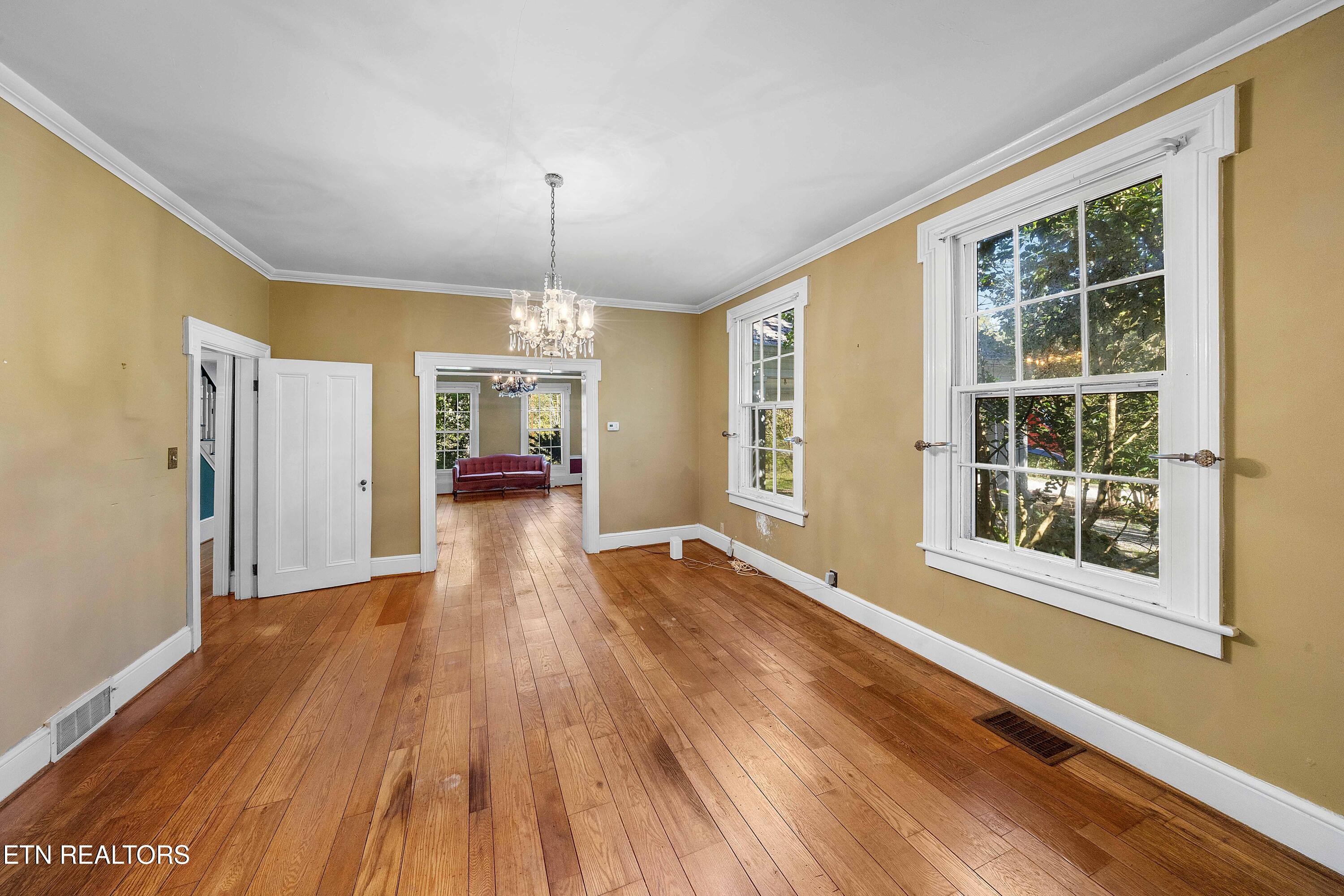 453 Oliver Springs Highway Clinton TN 37716