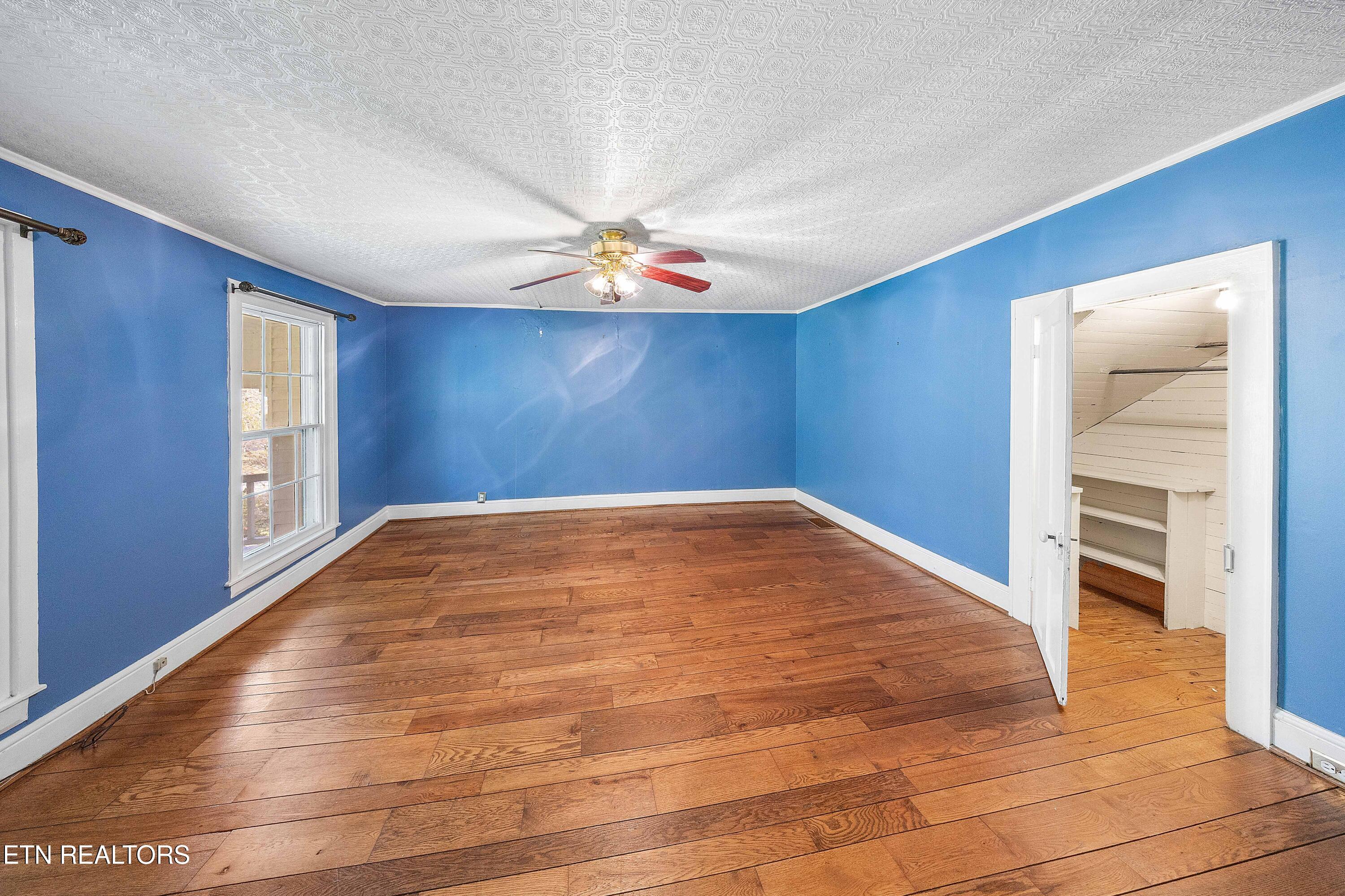 453 Oliver Springs Highway Clinton TN 37716