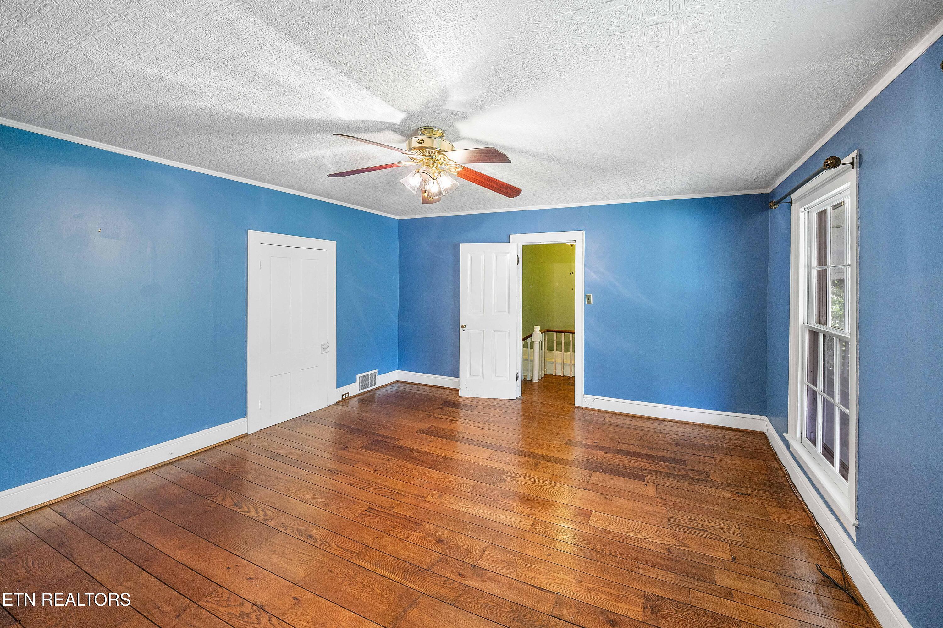 453 Oliver Springs Highway Clinton TN 37716