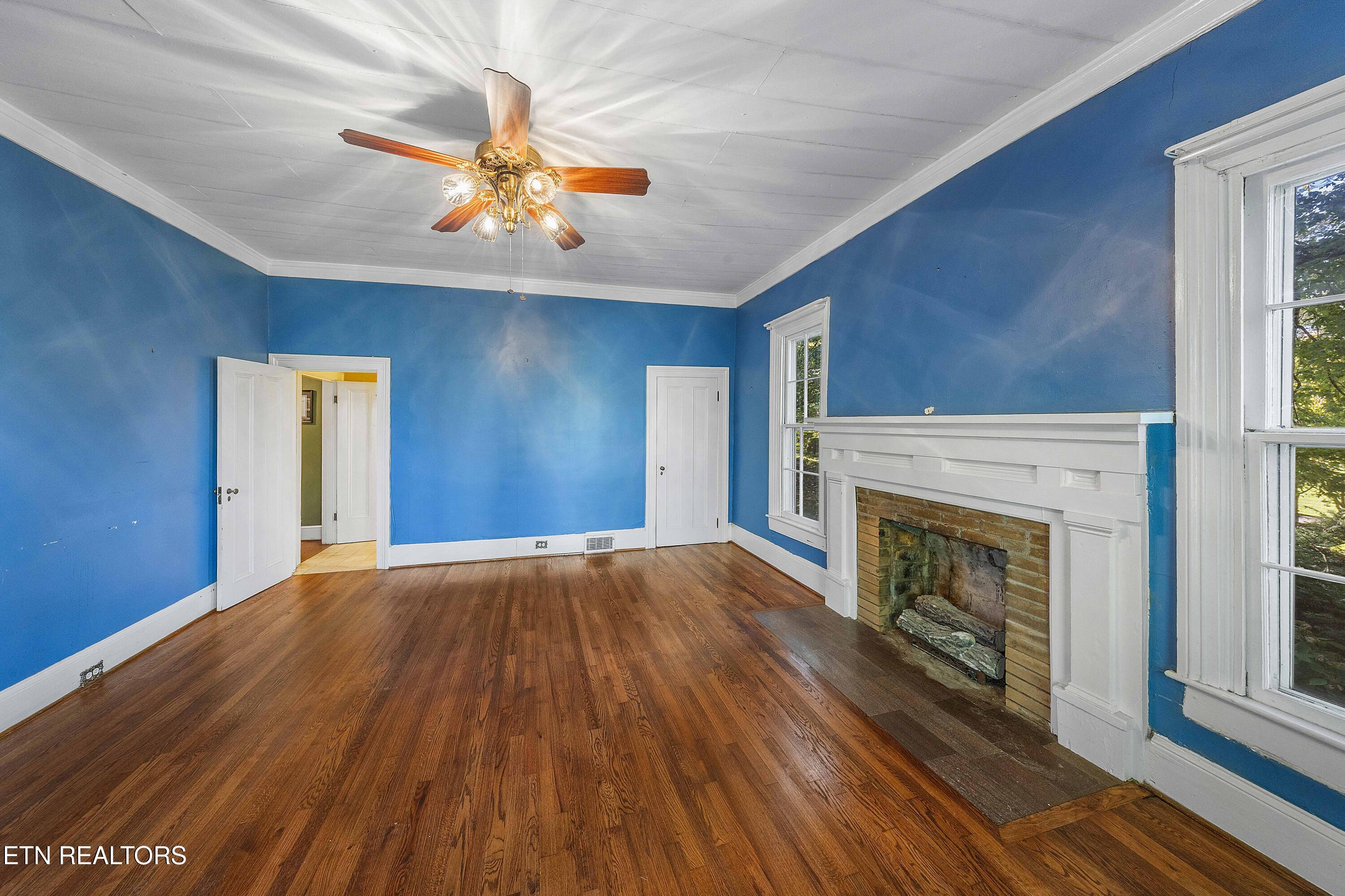 453 Oliver Springs Highway Clinton TN 37716