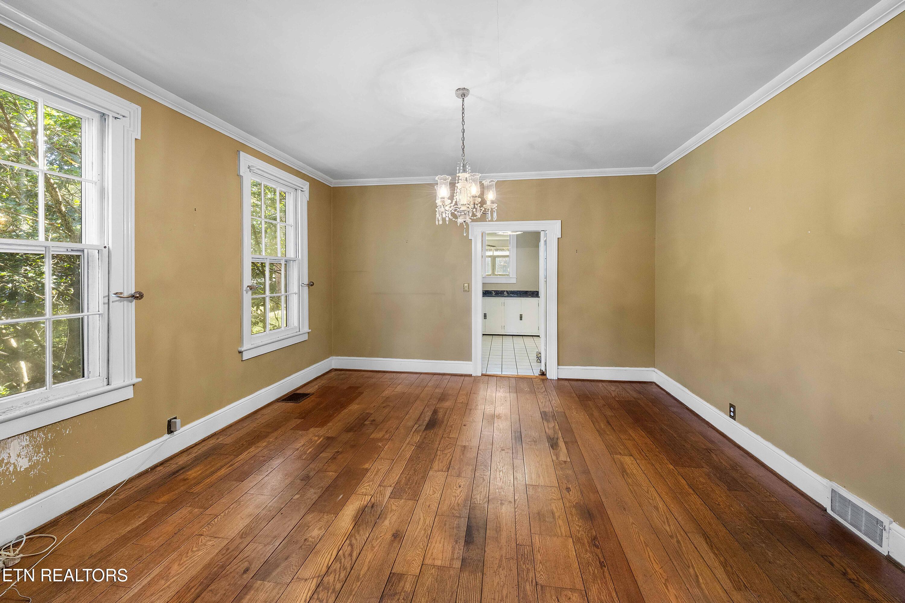 453 Oliver Springs Highway Clinton TN 37716