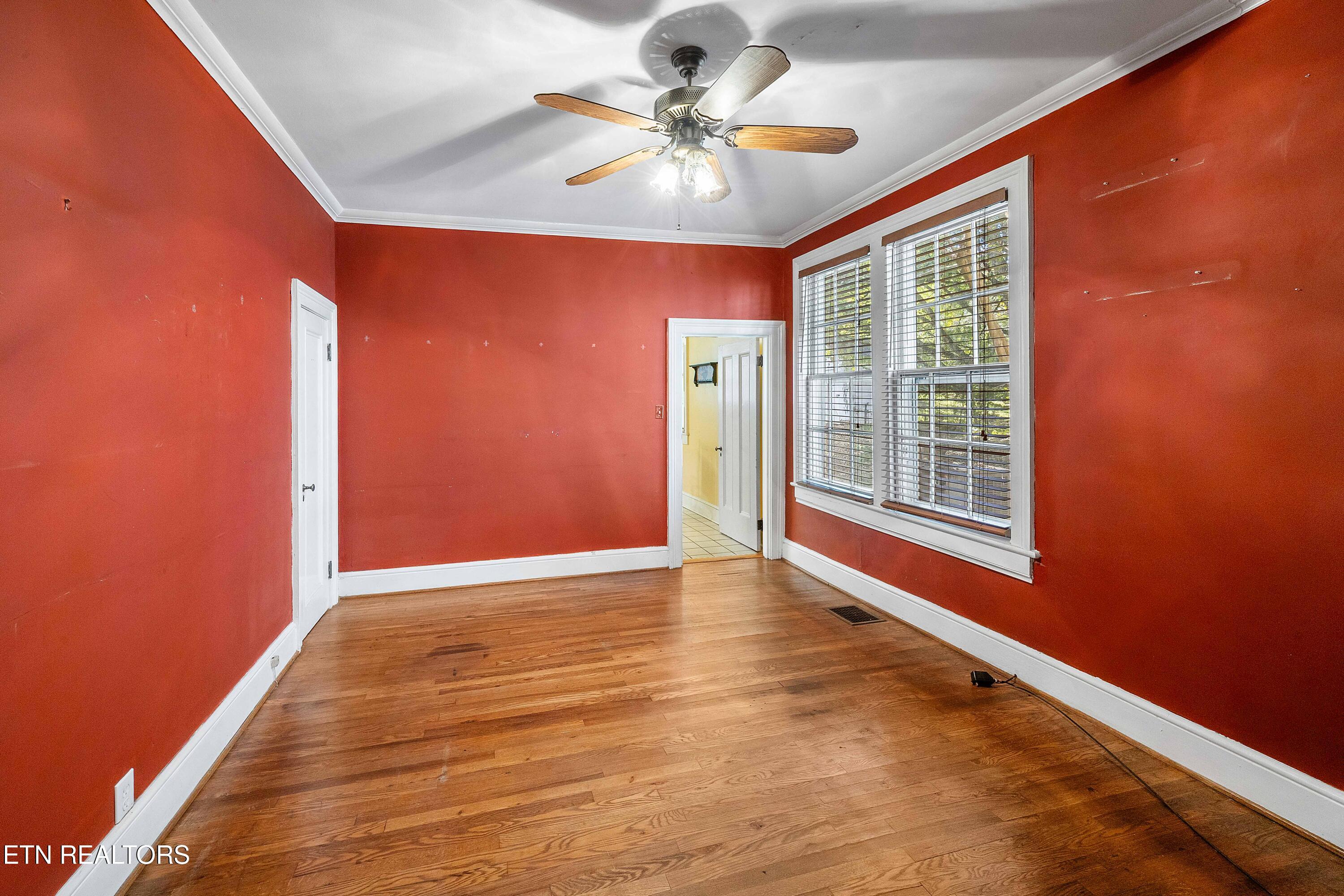 453 Oliver Springs Highway Clinton TN 37716