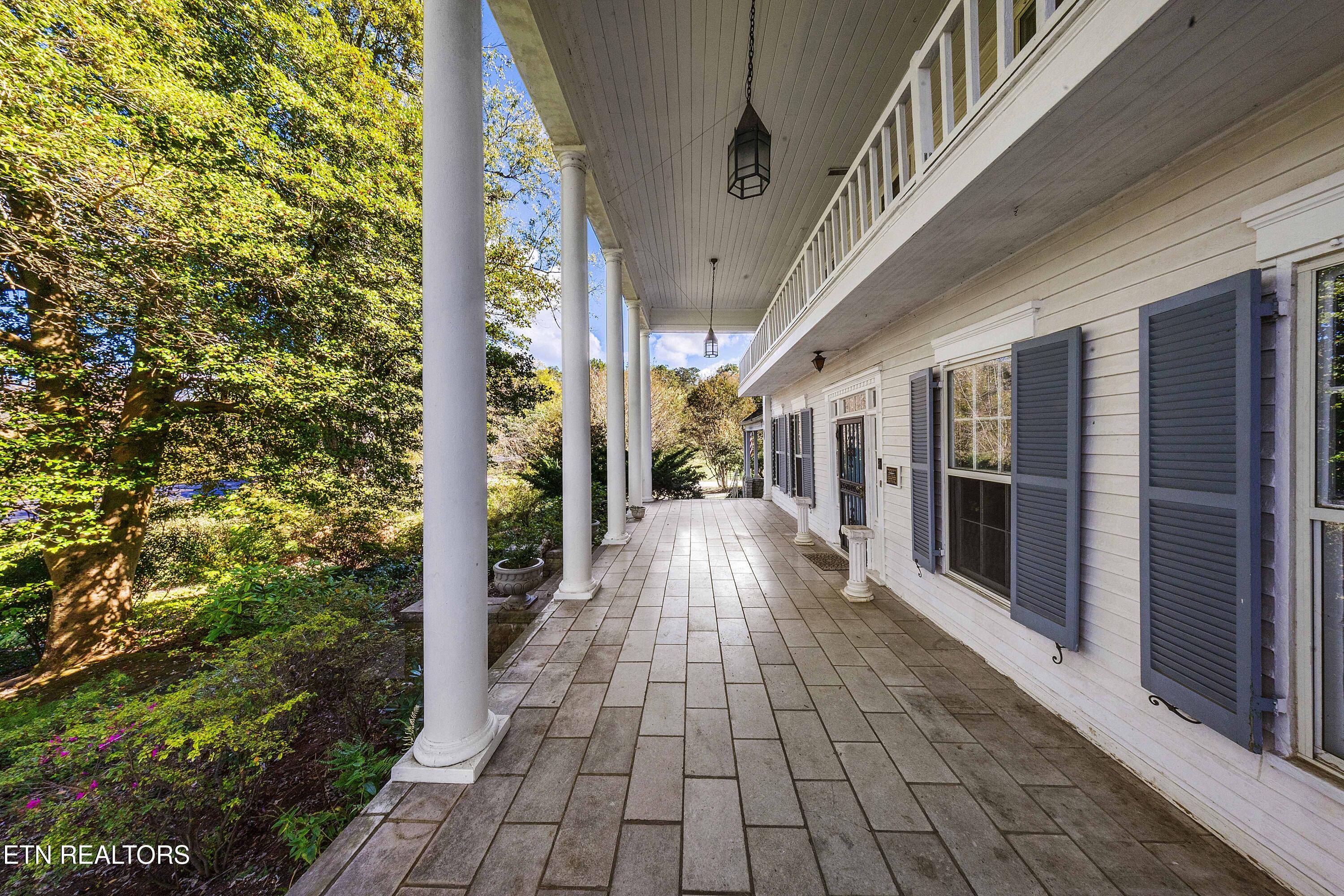 453 Oliver Springs Highway Clinton TN 37716