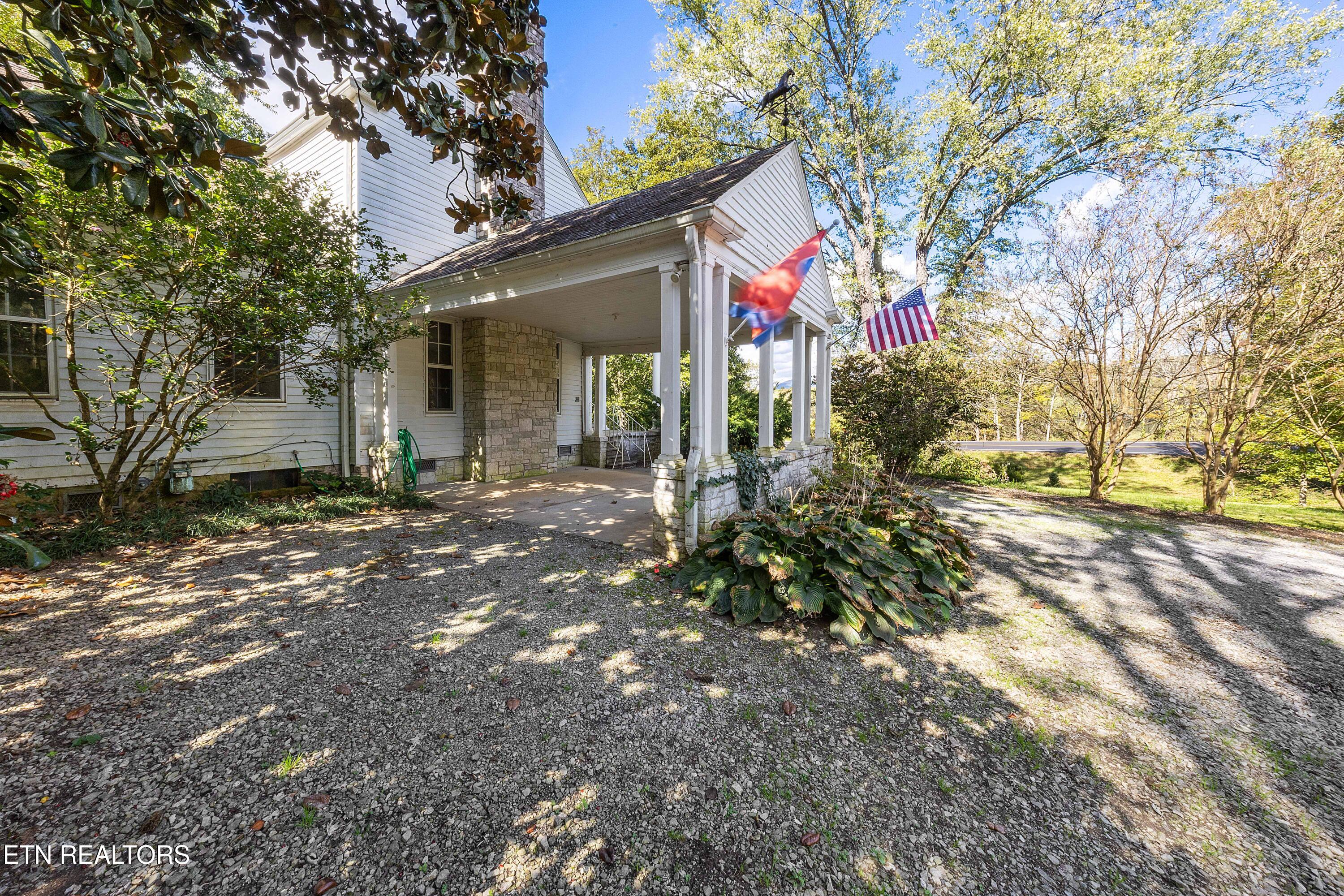 453 Oliver Springs Highway Clinton TN 37716