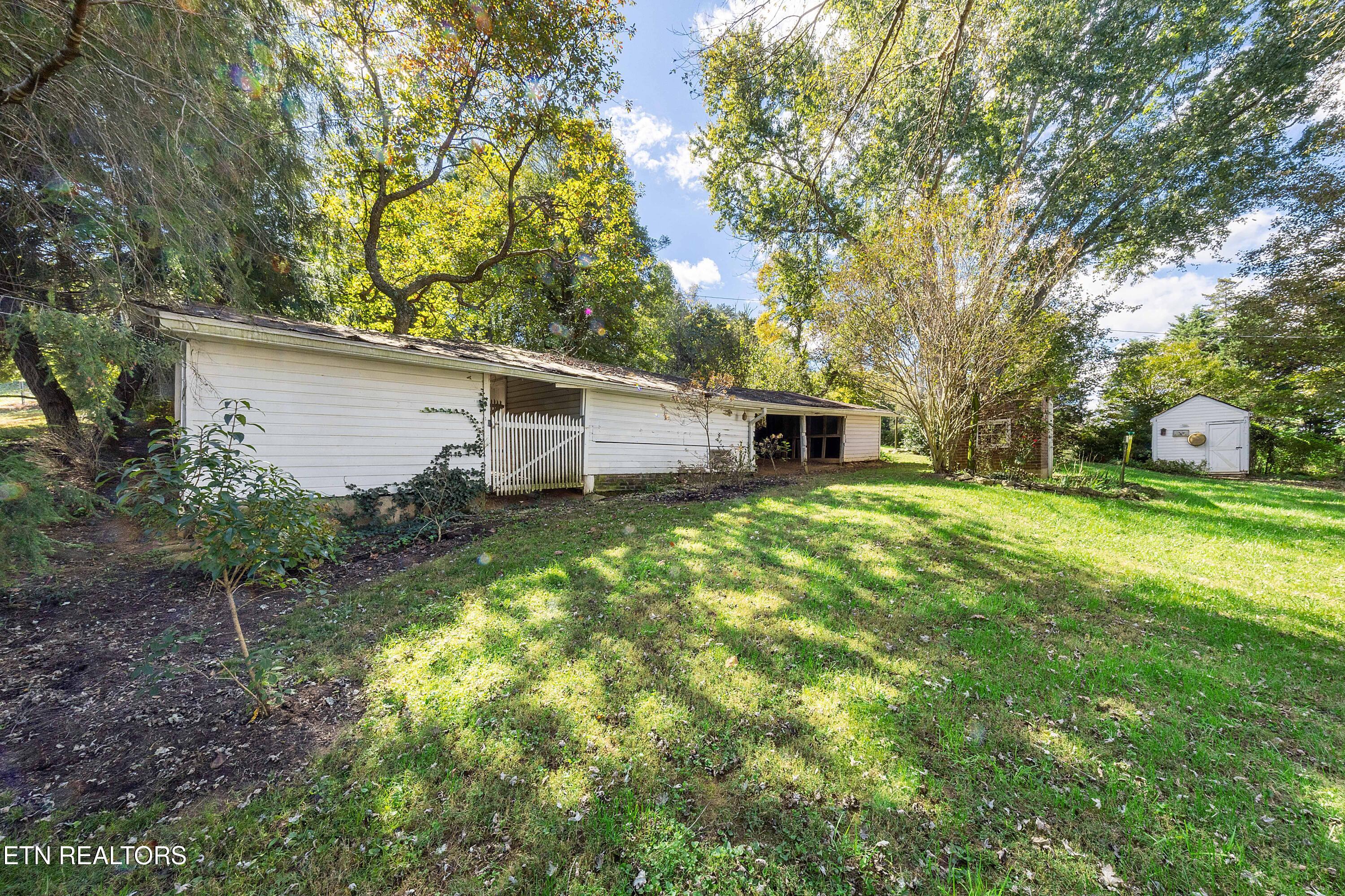 453 Oliver Springs Highway Clinton TN 37716