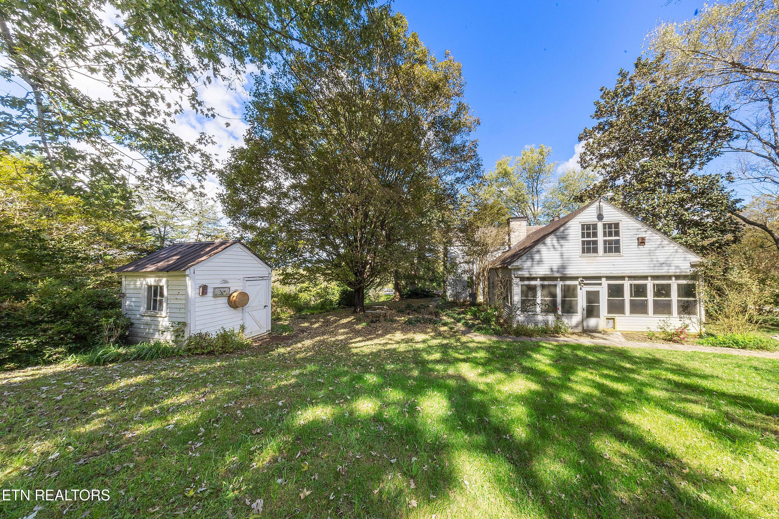 453 Oliver Springs Highway Clinton TN 37716