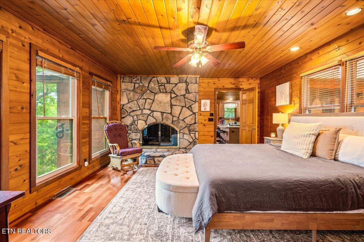 1186 Deerfield Way Lafollette TN 37766