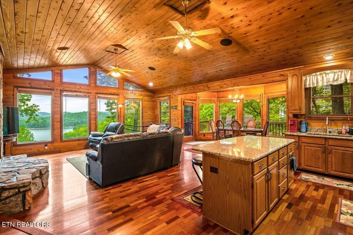 1186 Deerfield Way Lafollette TN 37766