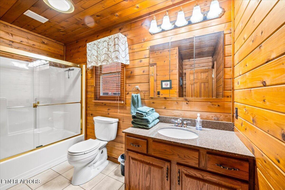 1186 Deerfield Way Lafollette TN 37766