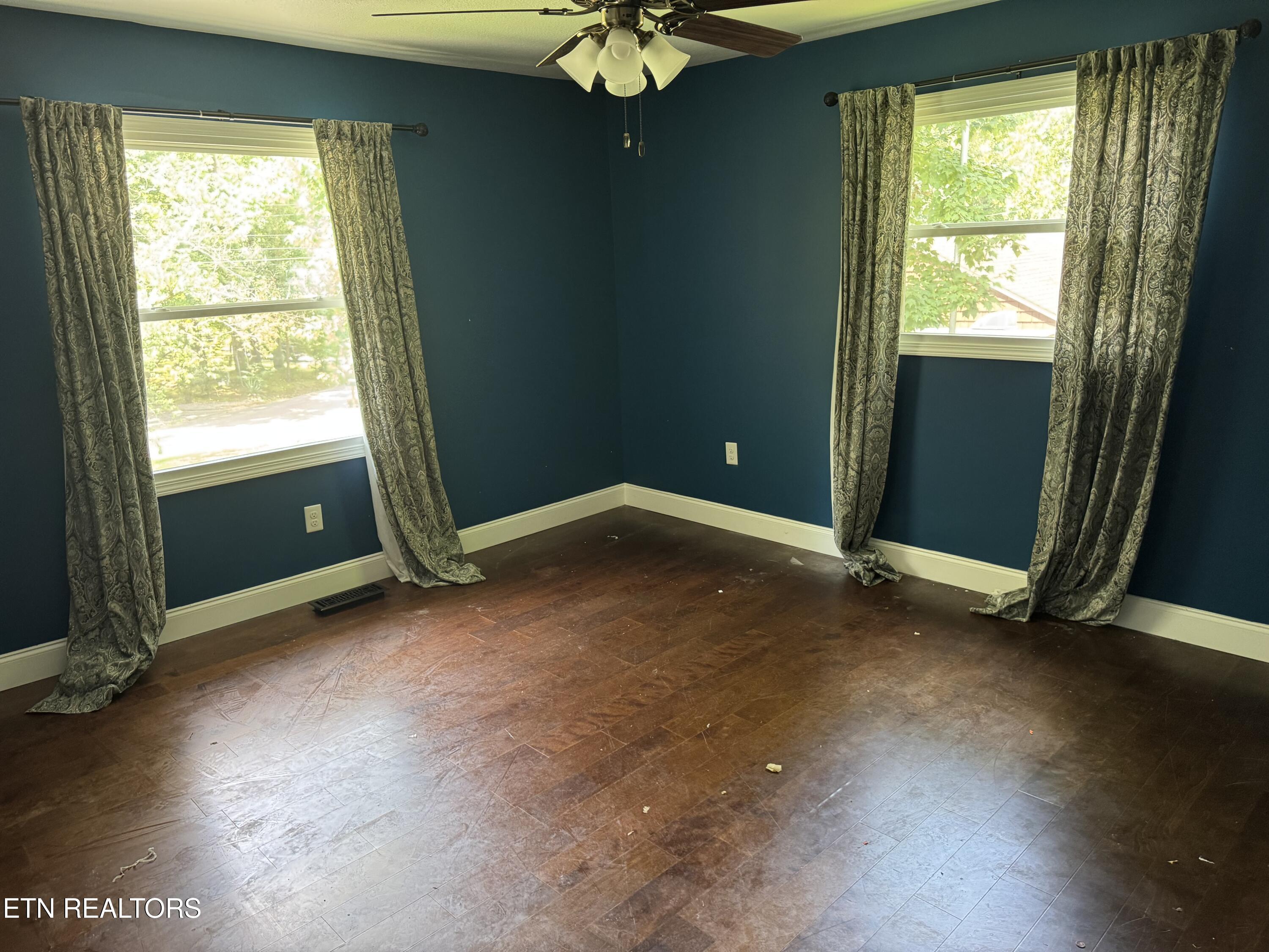 1405 Woodcrest Drive Knoxville TN 37918