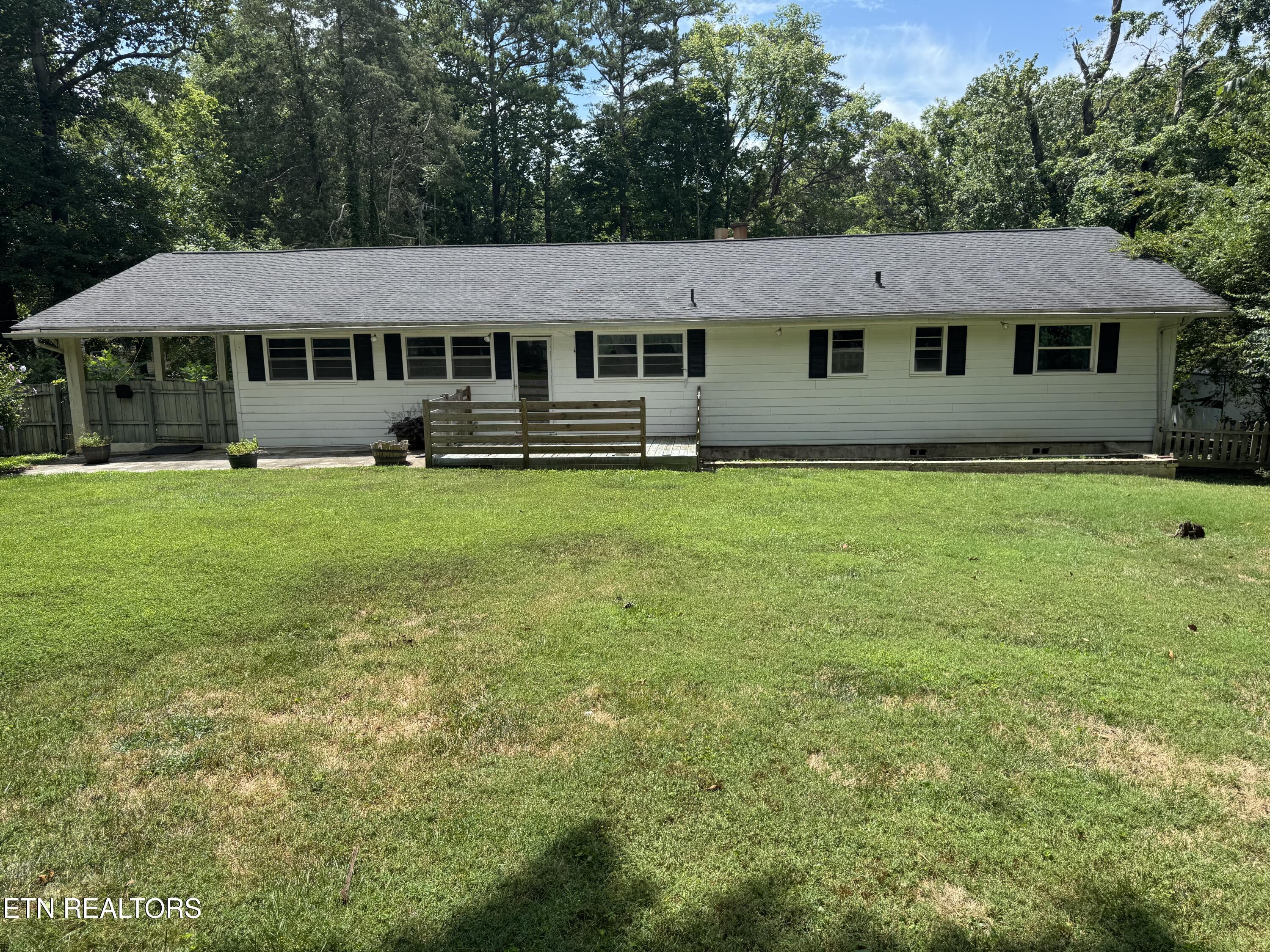 1405 Woodcrest Drive Knoxville TN 37918