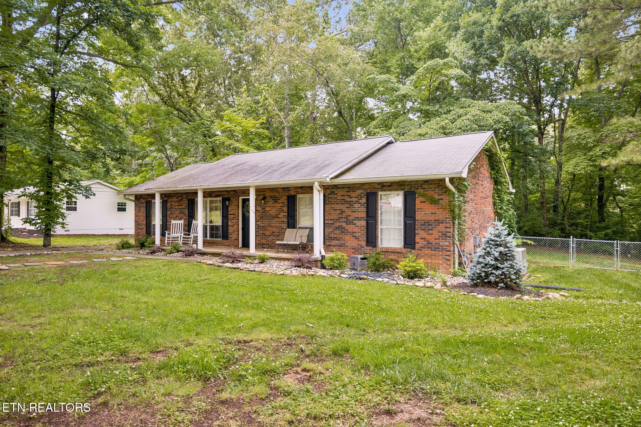 1036 Forest Heights Circle Lenoir City TN 37772