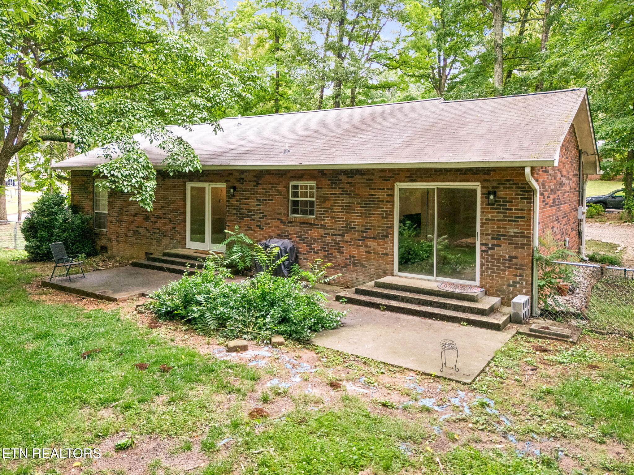 1036 Forest Heights Circle Lenoir City TN 37772