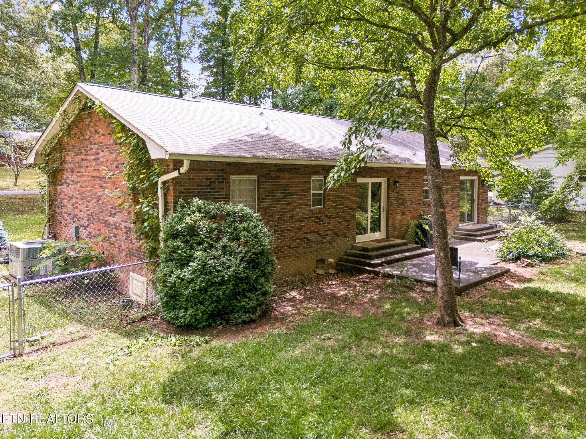 1036 Forest Heights Circle Lenoir City TN 37772