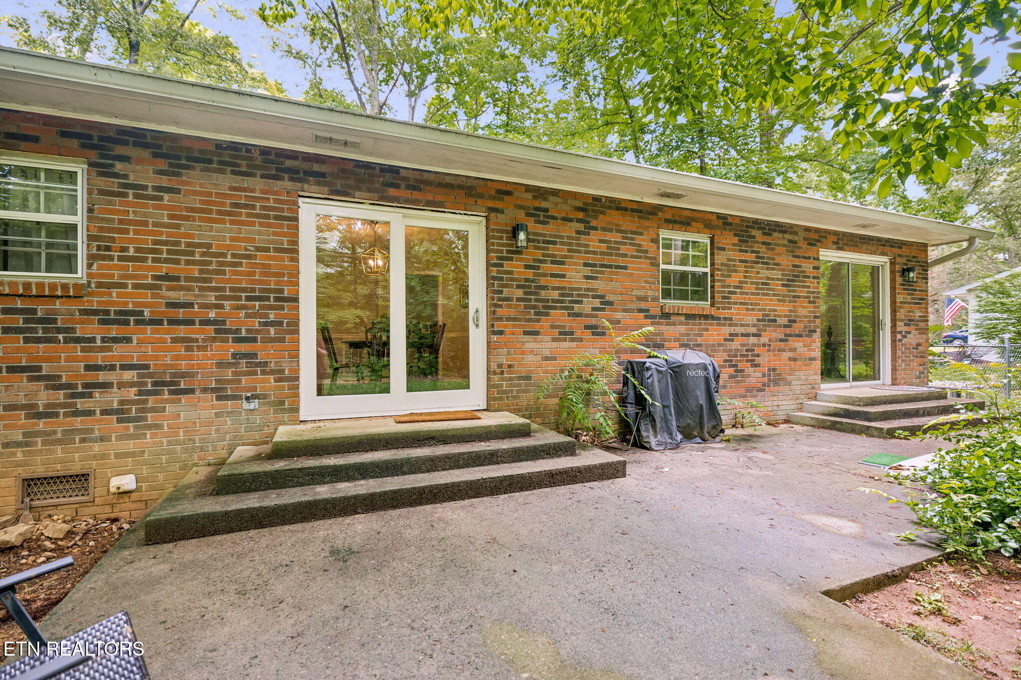 1036 Forest Heights Circle Lenoir City TN 37772