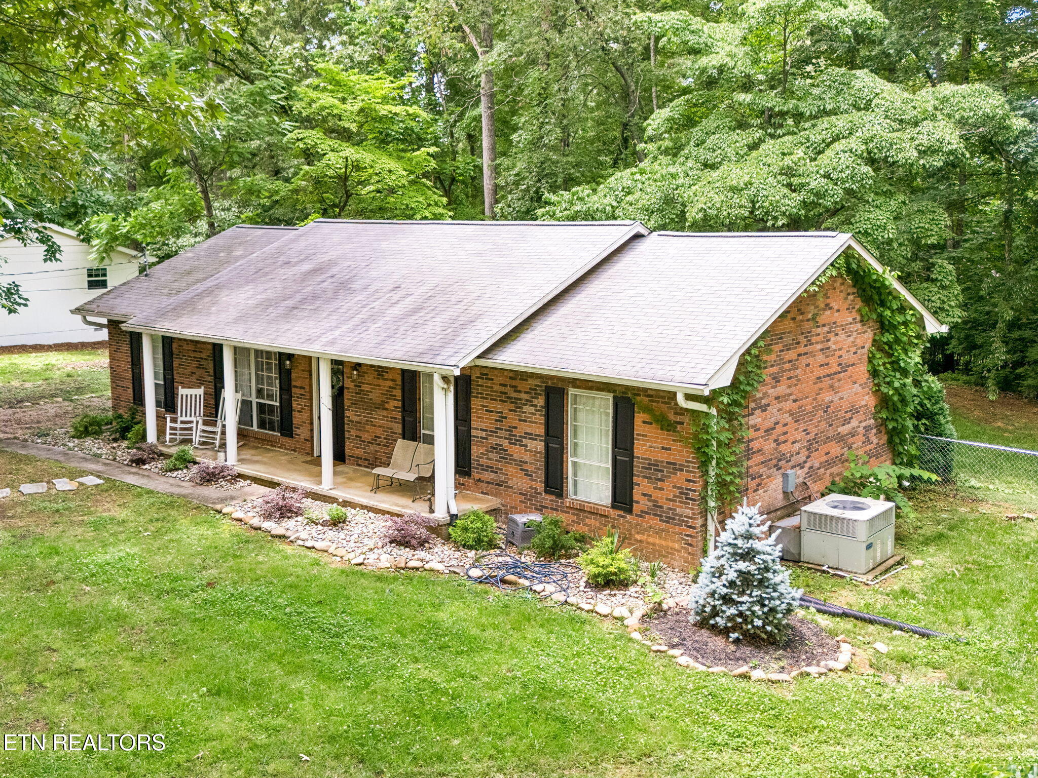 1036 Forest Heights Circle Lenoir City TN 37772