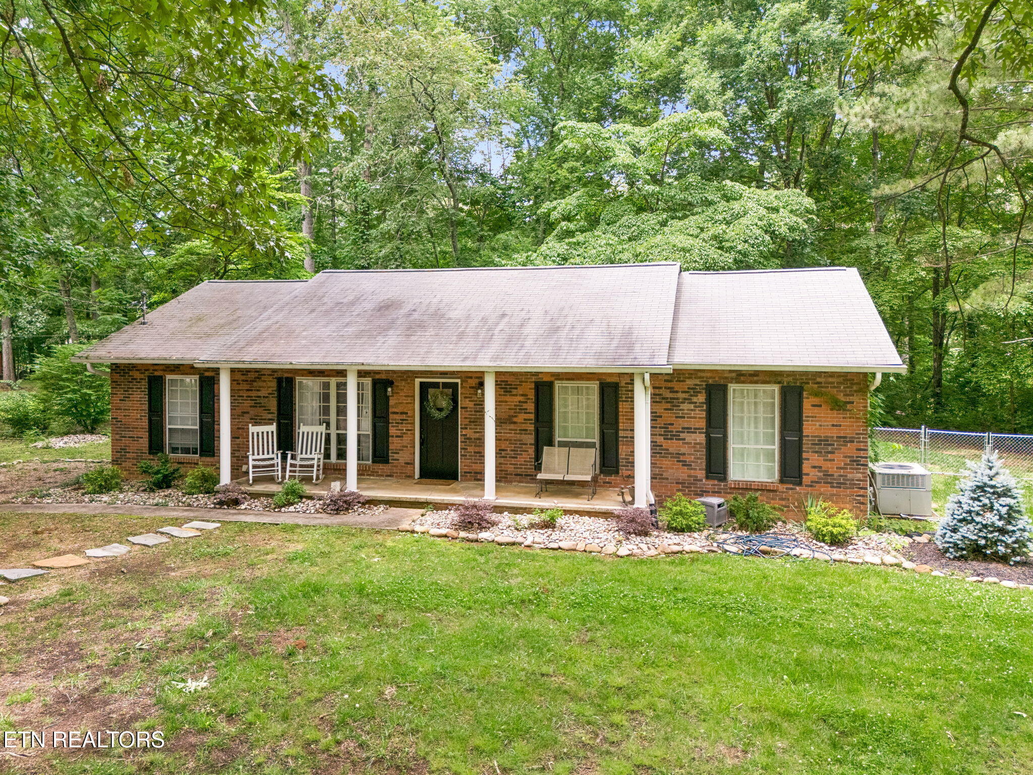 1036 Forest Heights Circle Lenoir City TN 37772