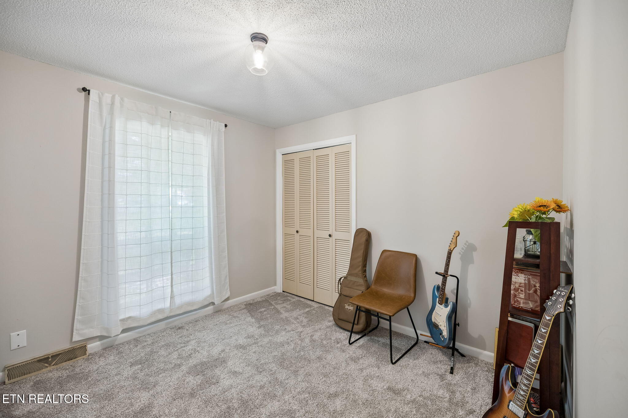 1036 Forest Heights Circle Lenoir City TN 37772