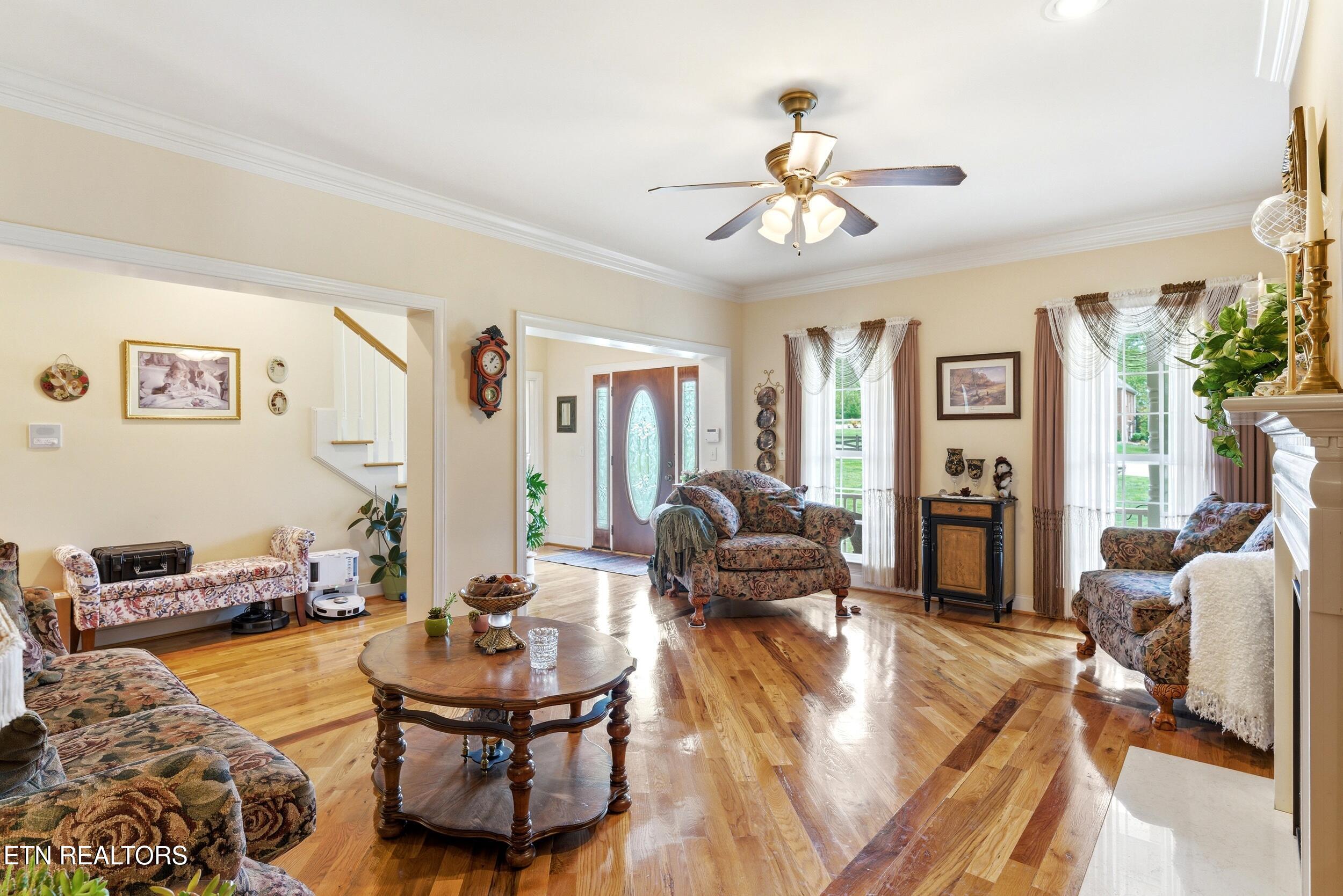 1930 Maple Hills Lane Loudon TN 37774
