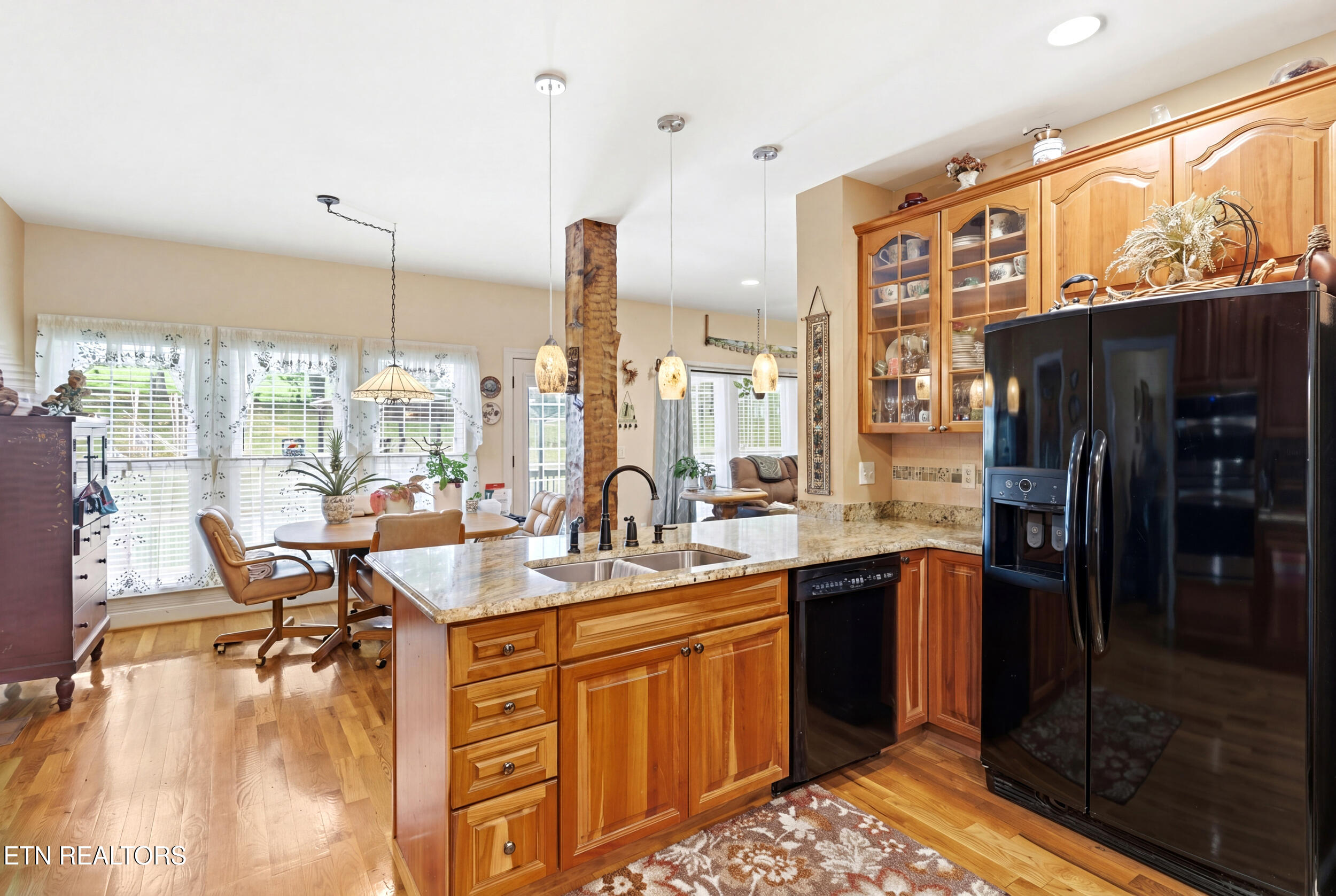 1930 Maple Hills Lane Loudon TN 37774