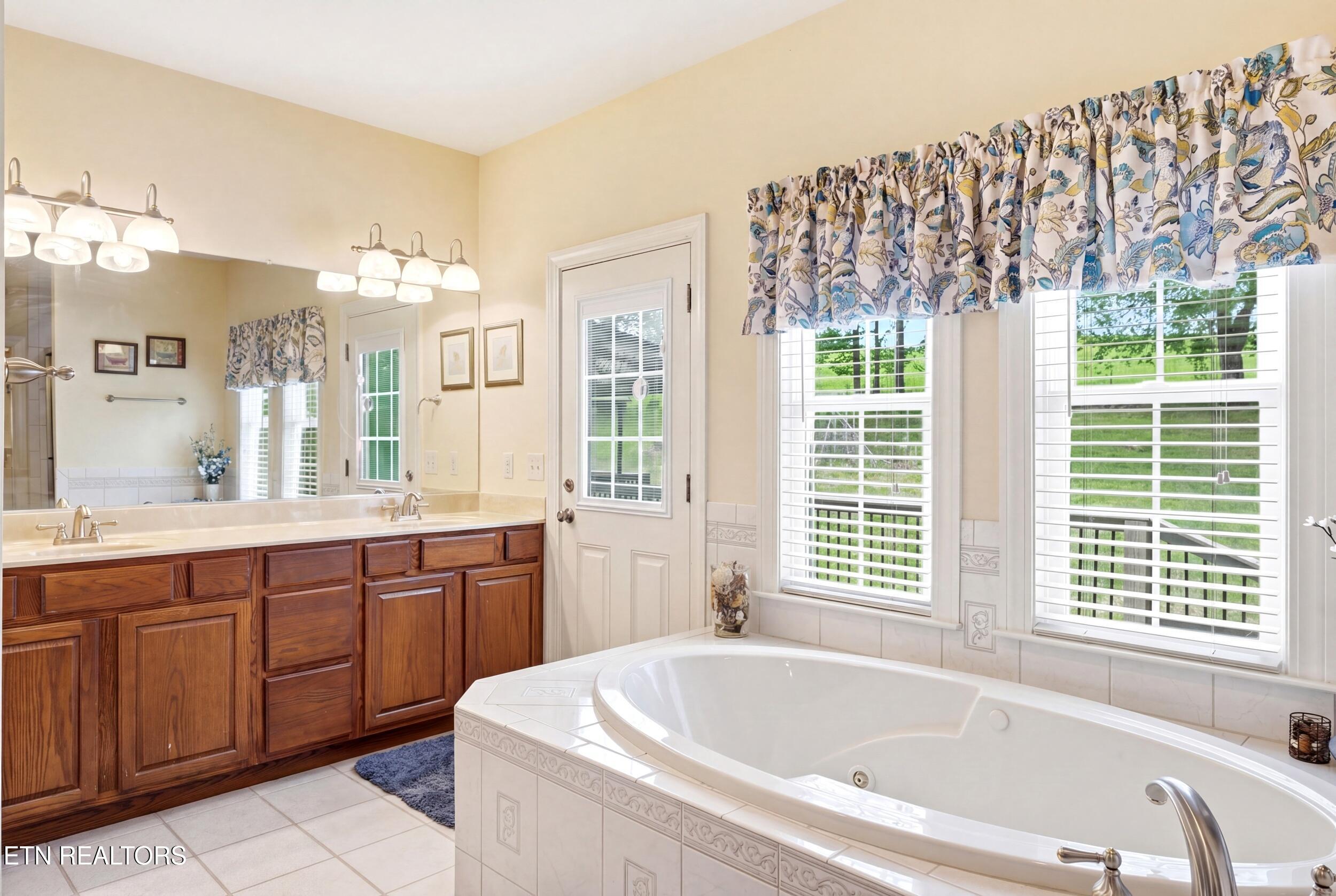 1930 Maple Hills Lane Loudon TN 37774