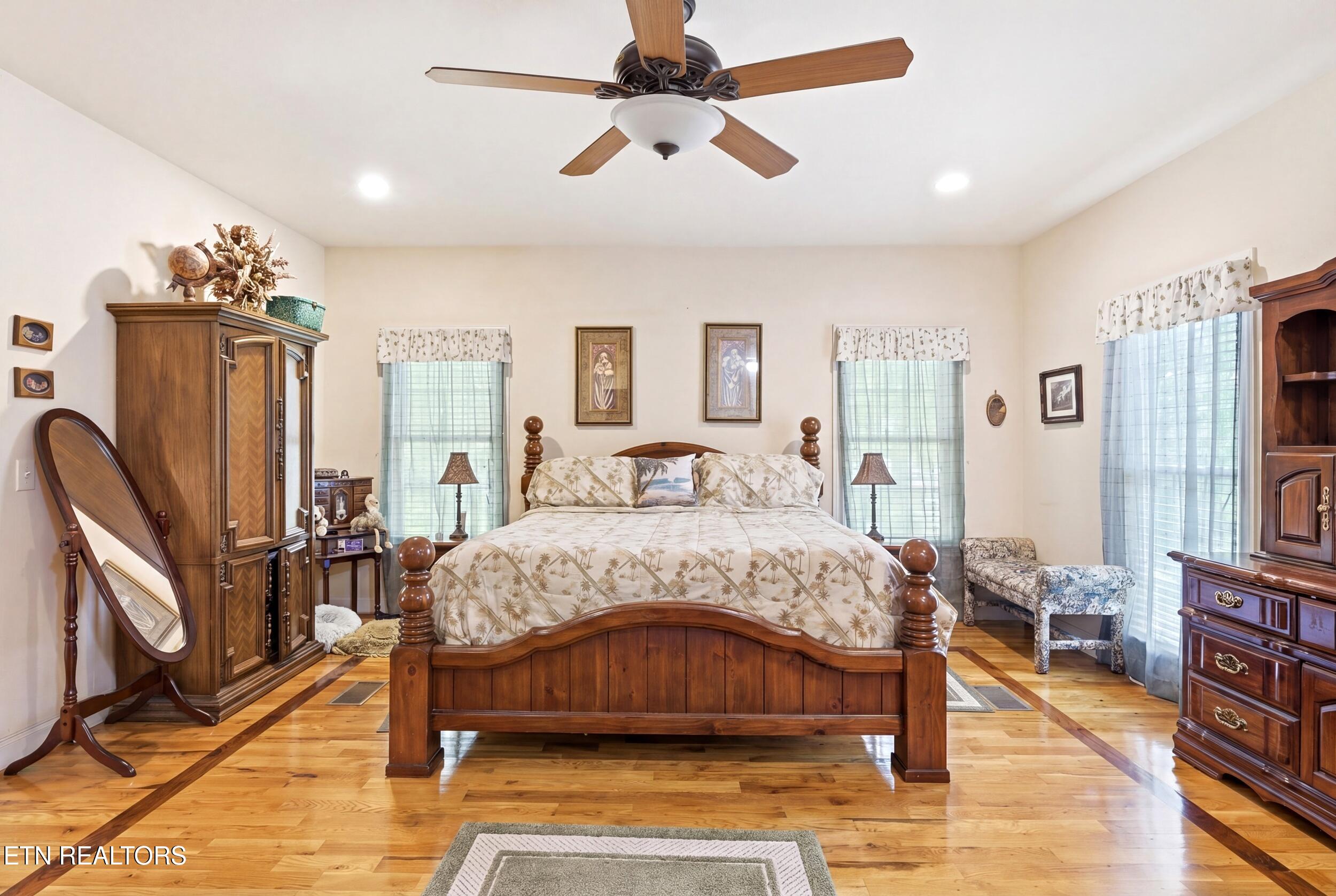 1930 Maple Hills Lane Loudon TN 37774