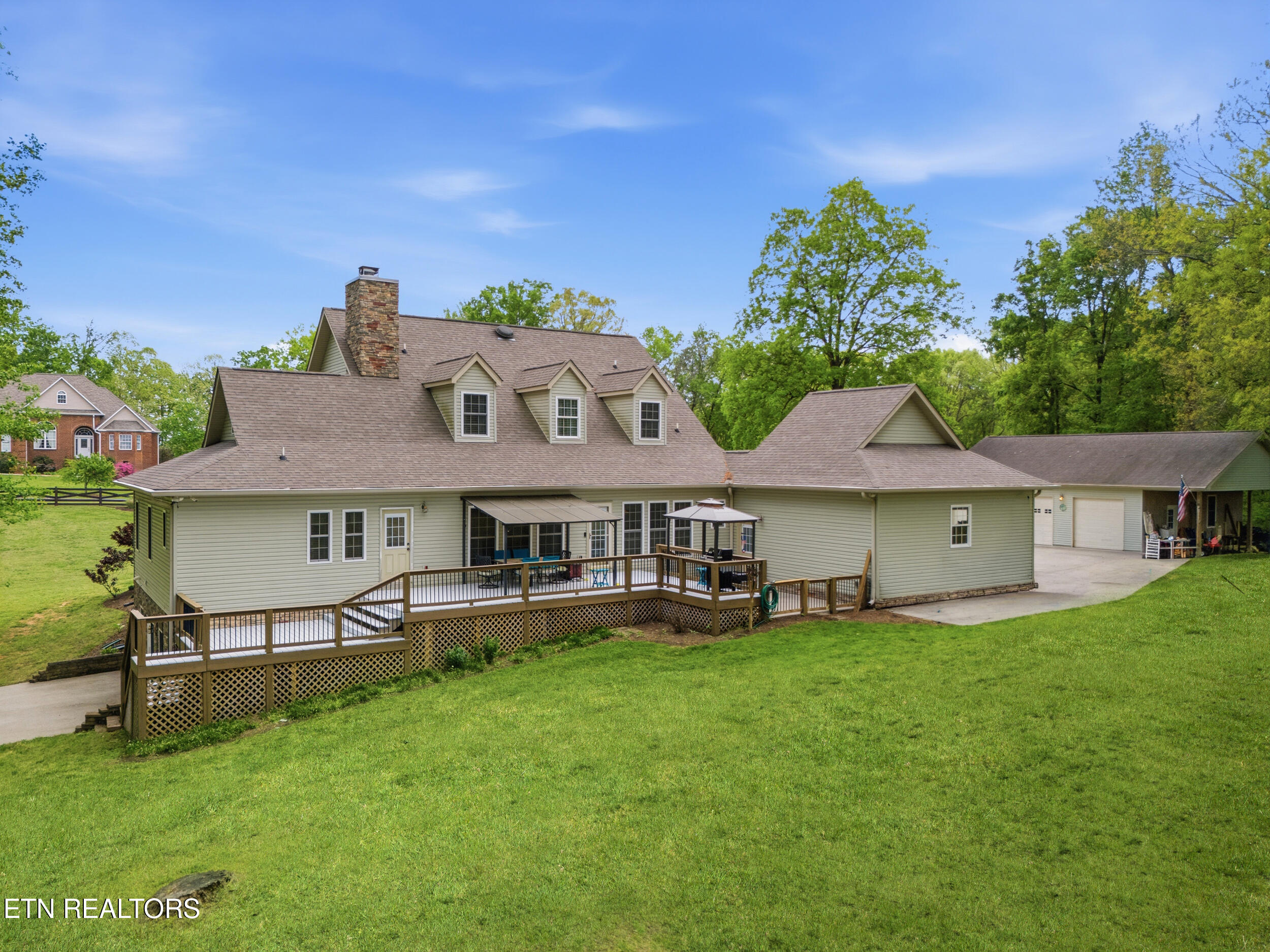 1930 Maple Hills Lane Loudon TN 37774
