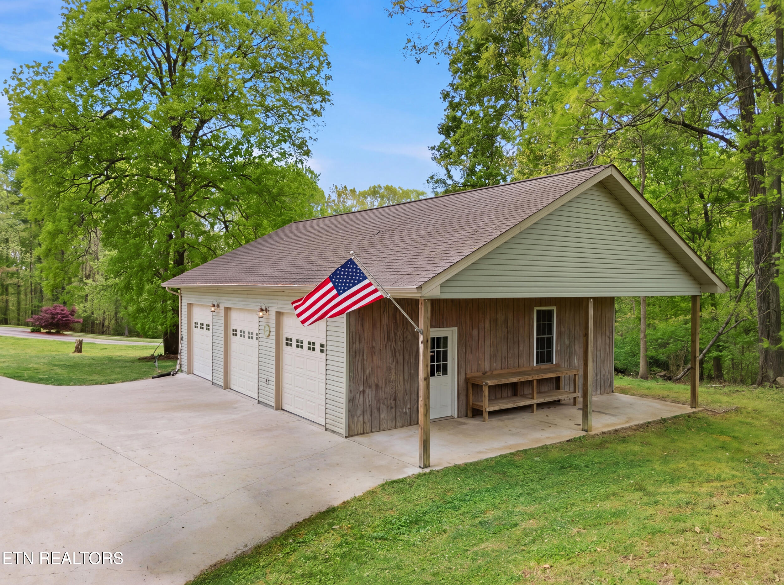 1930 Maple Hills Lane Loudon TN 37774