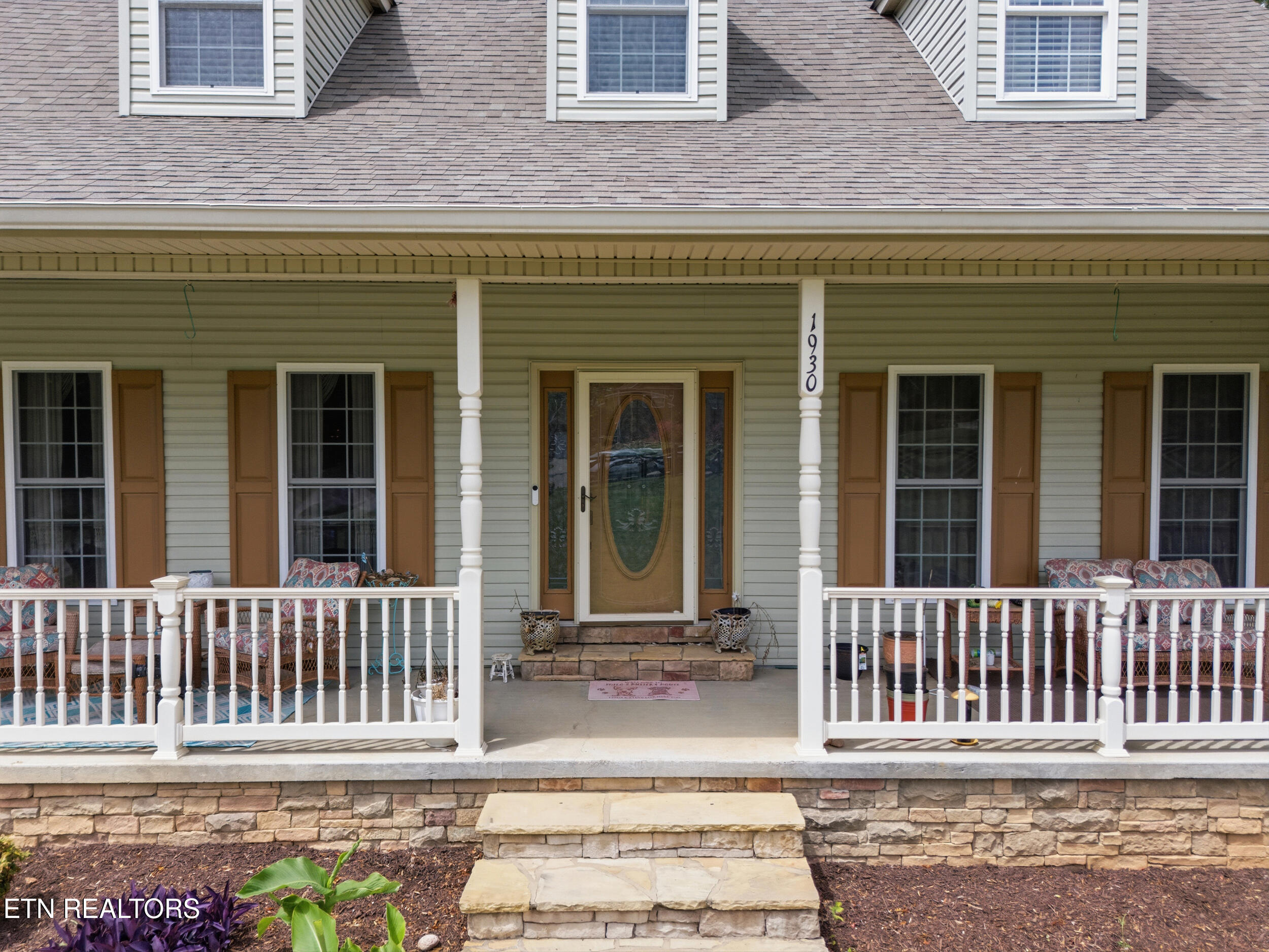 1930 Maple Hills Lane Loudon TN 37774