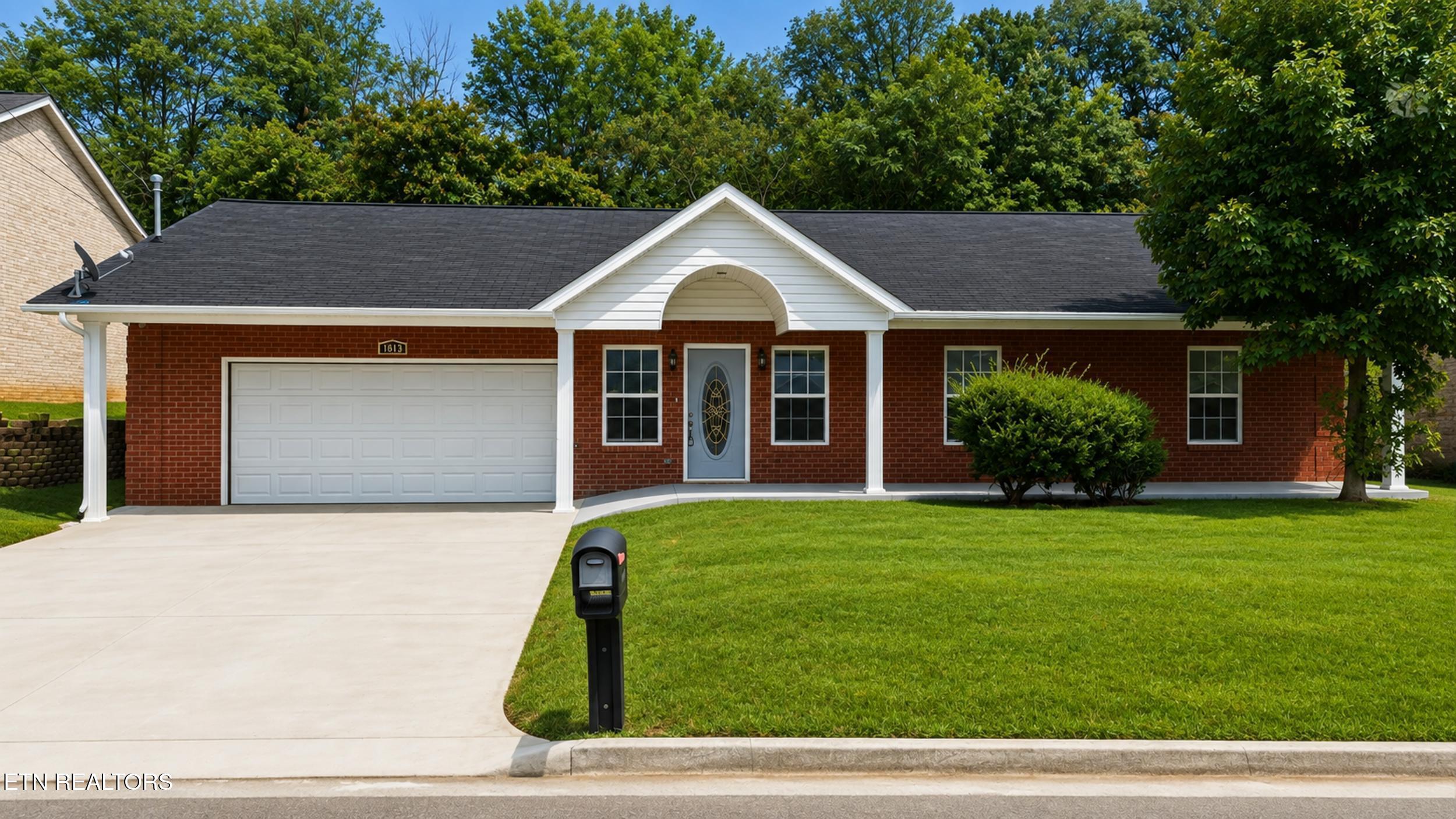 1818 Tillery Square Lane Knoxville TN 37912