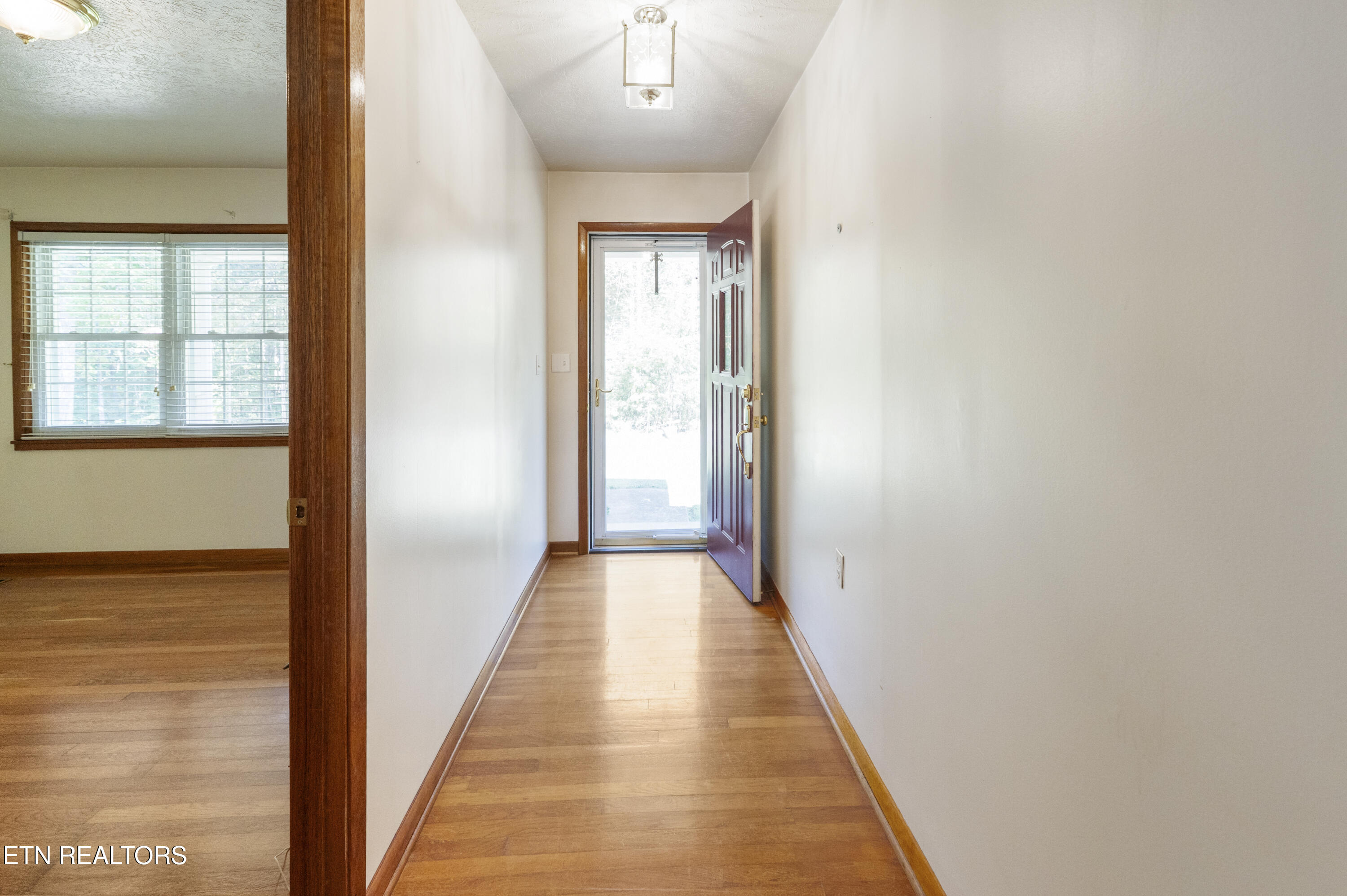 431 Black Oak Road Clinton TN 37716