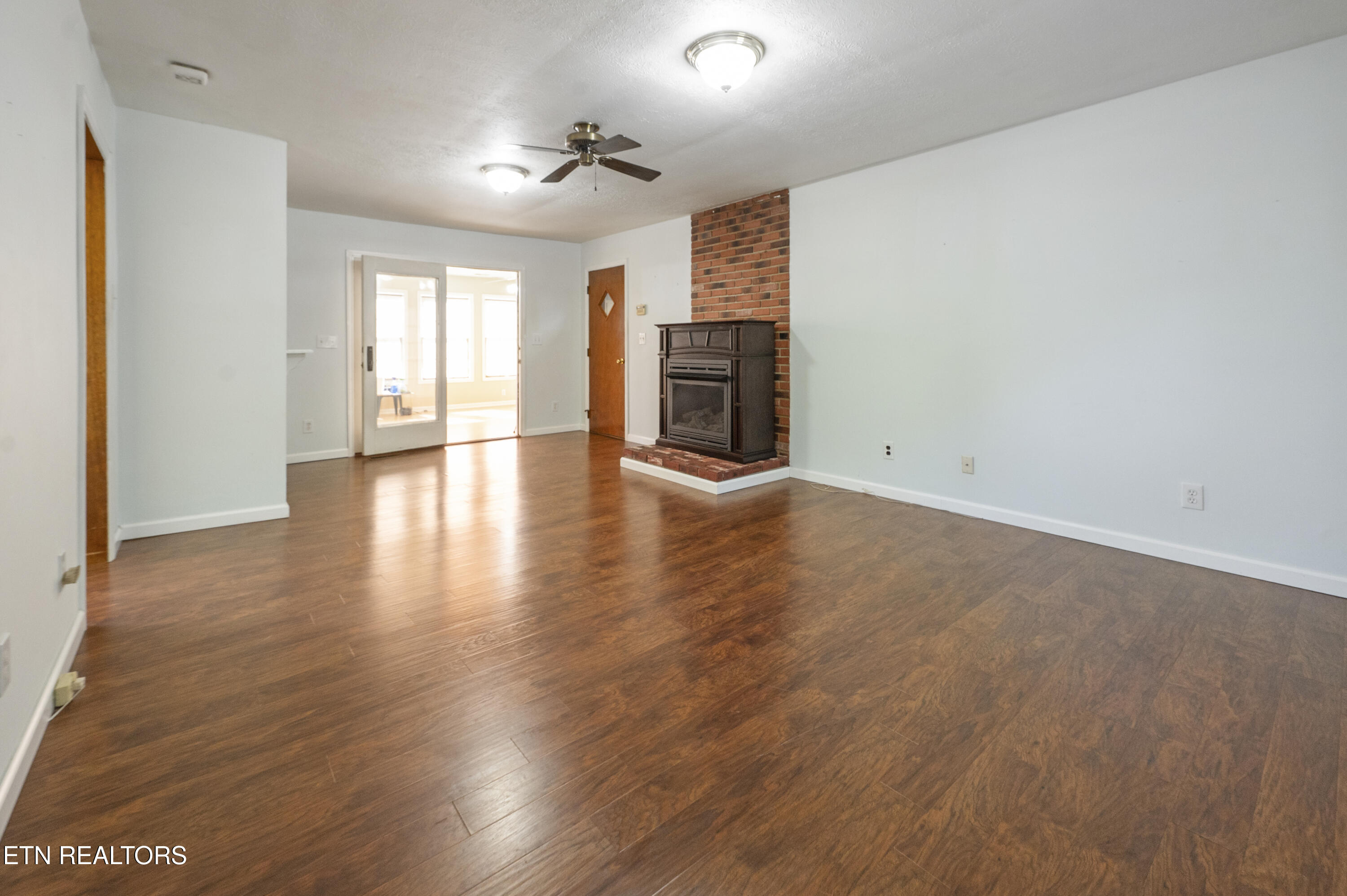 431 Black Oak Road Clinton TN 37716
