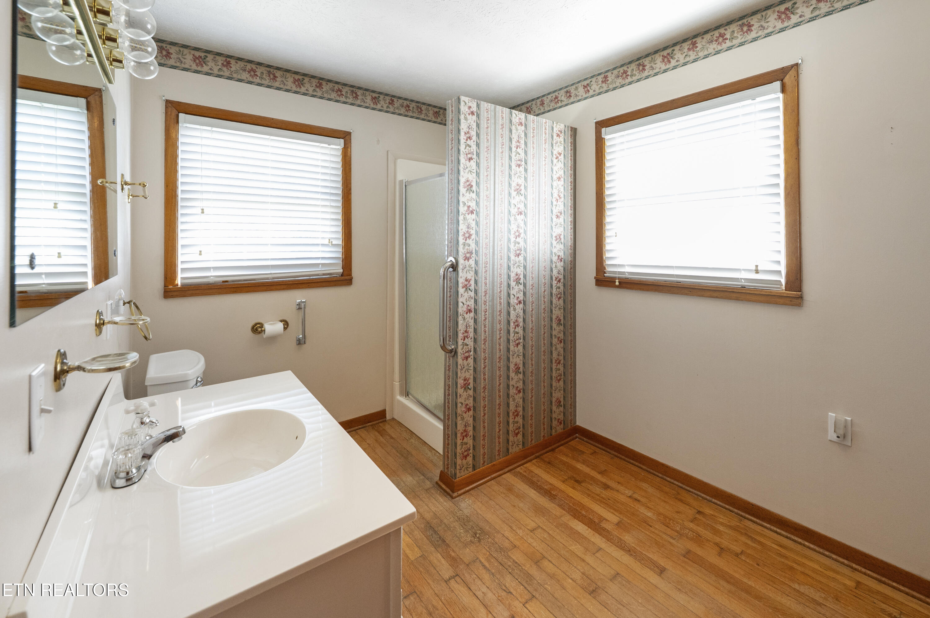 431 Black Oak Road Clinton TN 37716