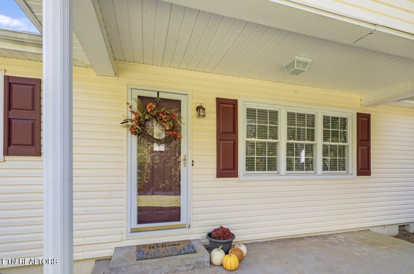 431 Black Oak Road Clinton TN 37716