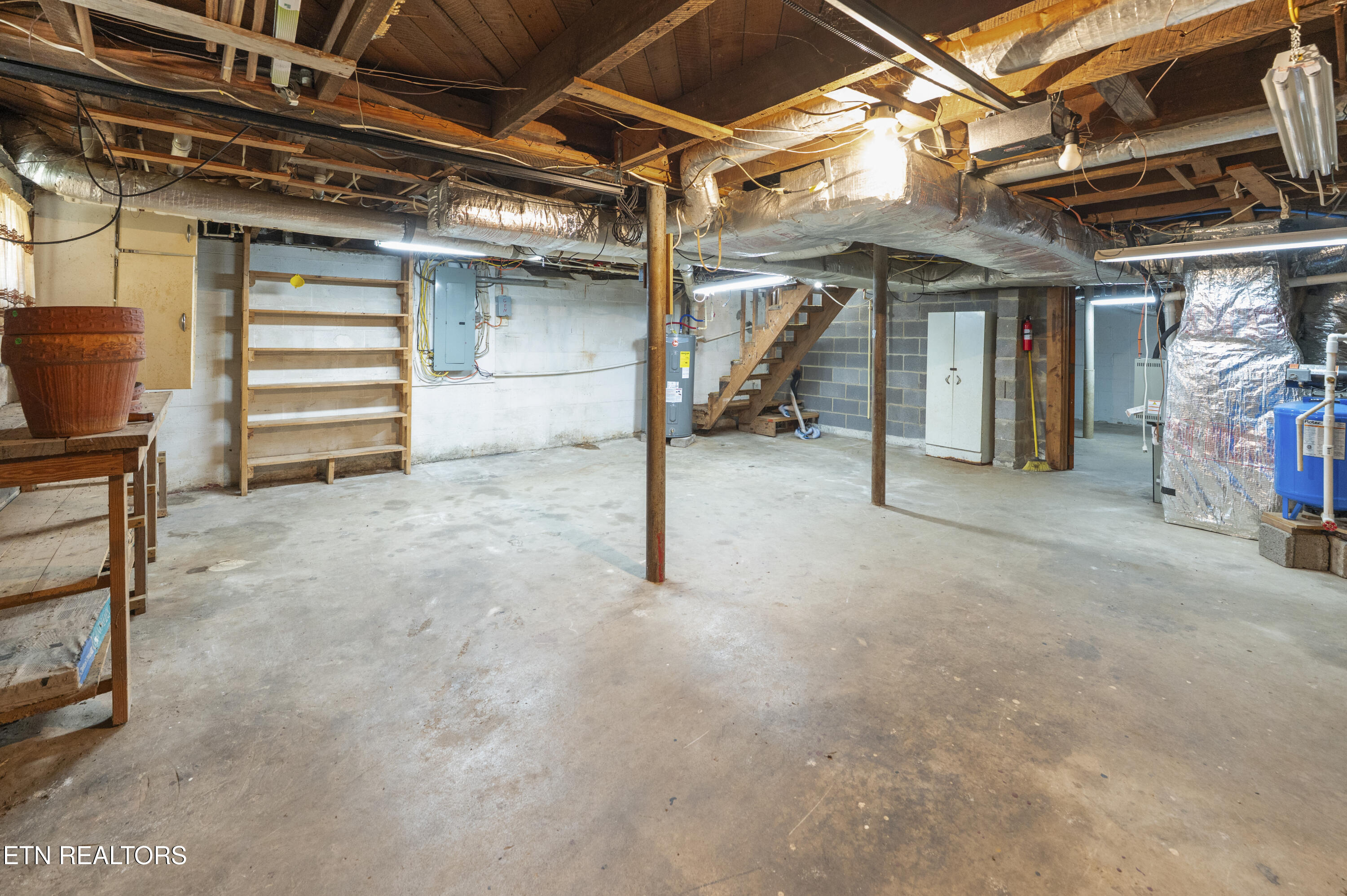431 Black Oak Road Clinton TN 37716