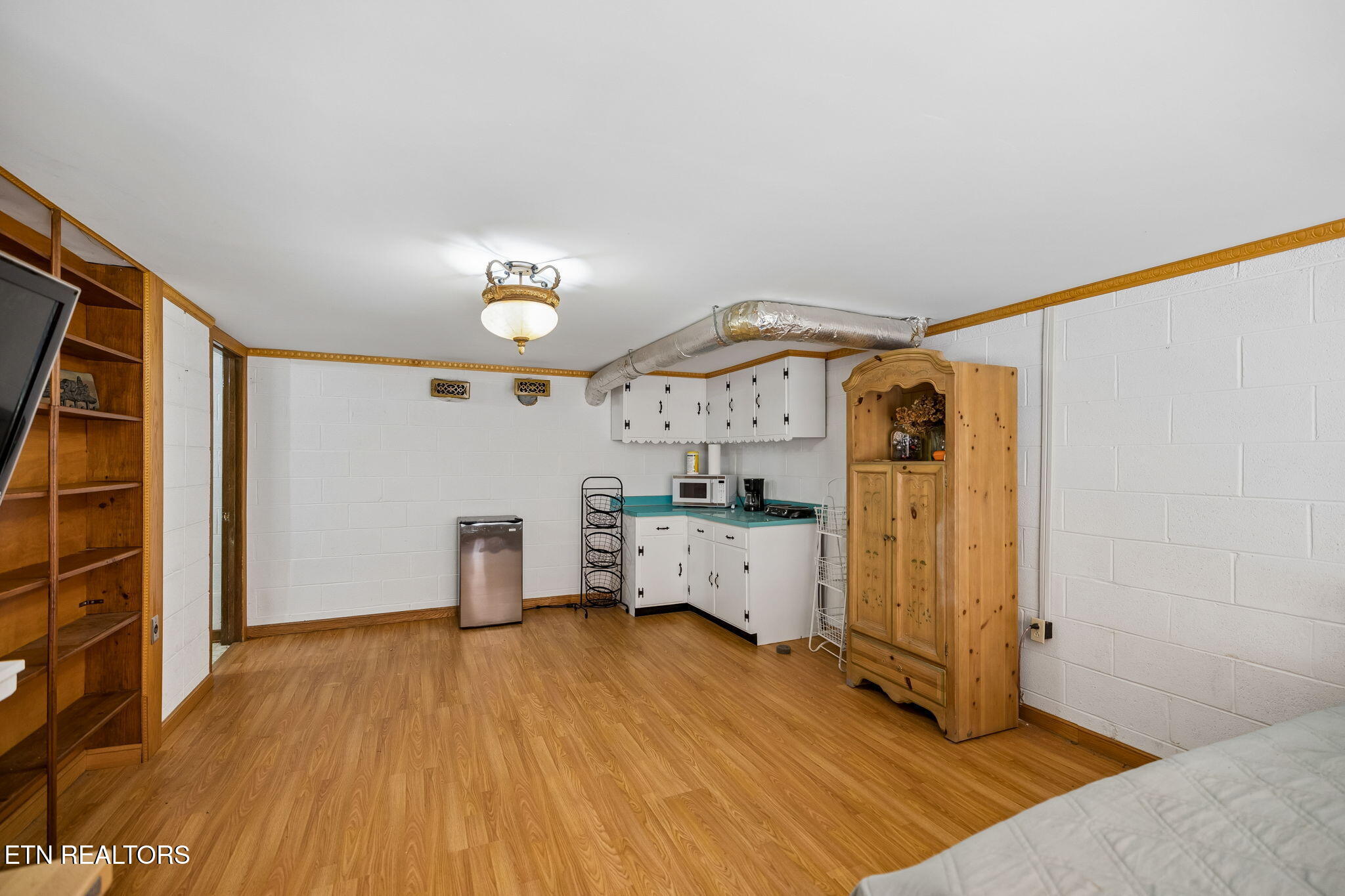 1813 Oak Grove Road Rocky Top TN 37769