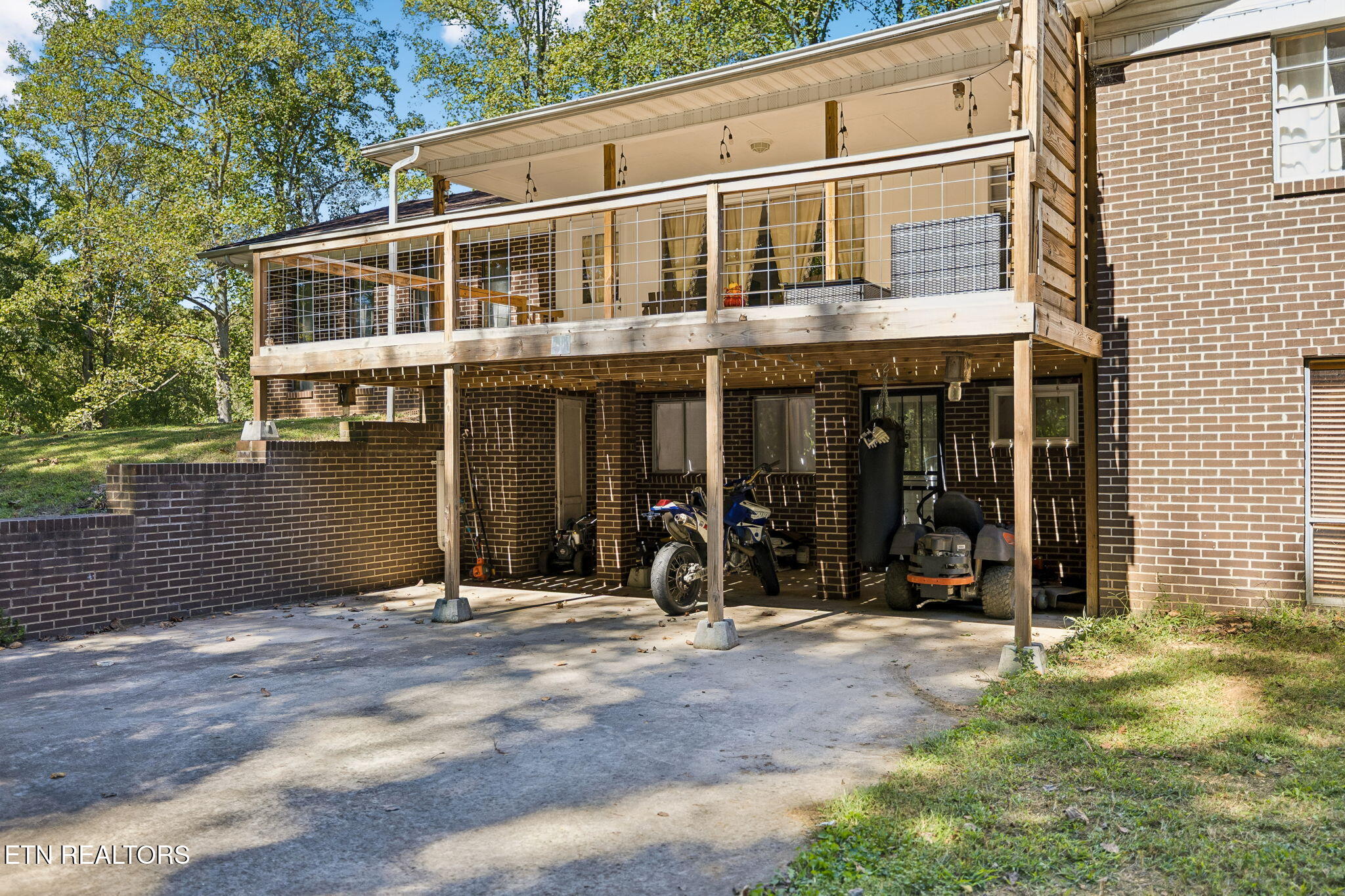 1813 Oak Grove Road Rocky Top TN 37769