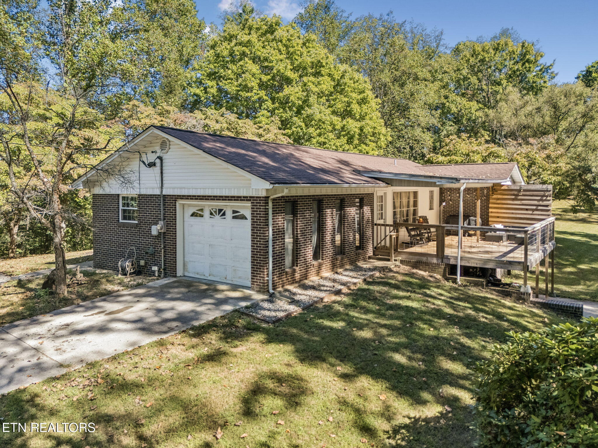 1813 Oak Grove Road Rocky Top TN 37769