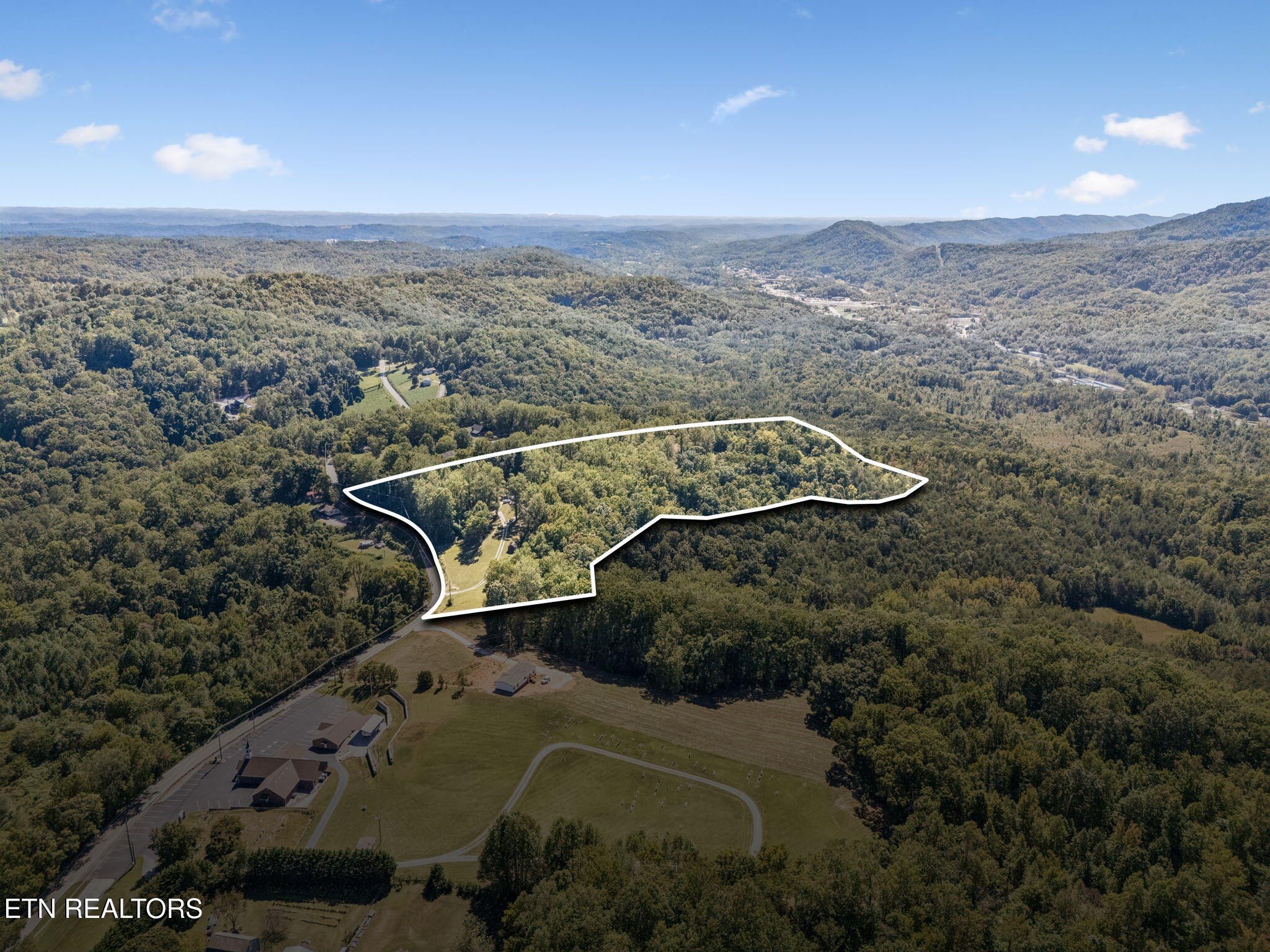 1813 Oak Grove Road Rocky Top TN 37769