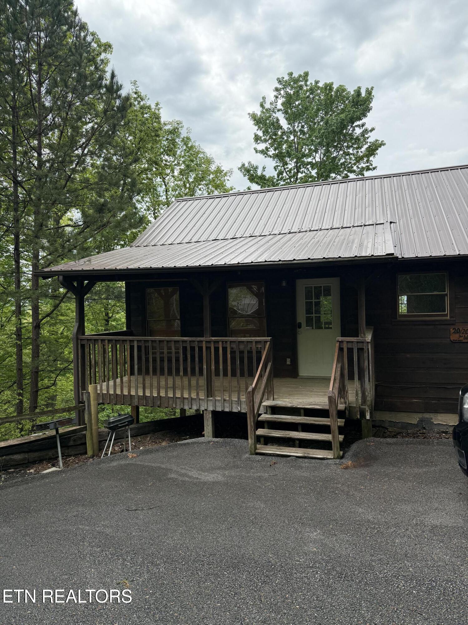 2020 Regans Ridge Way Sevierville TN 37876