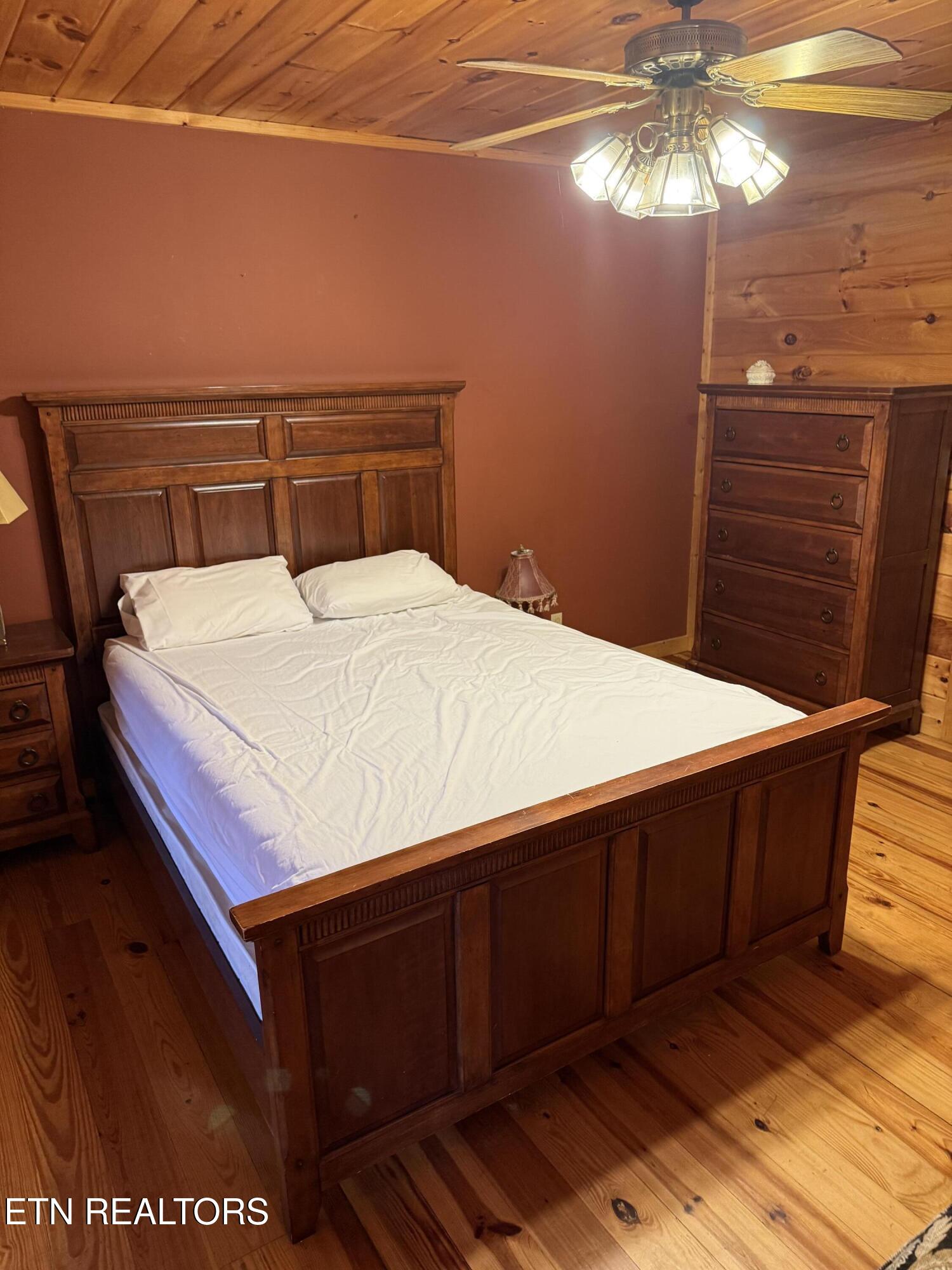 2020 Regans Ridge Way Sevierville TN 37876