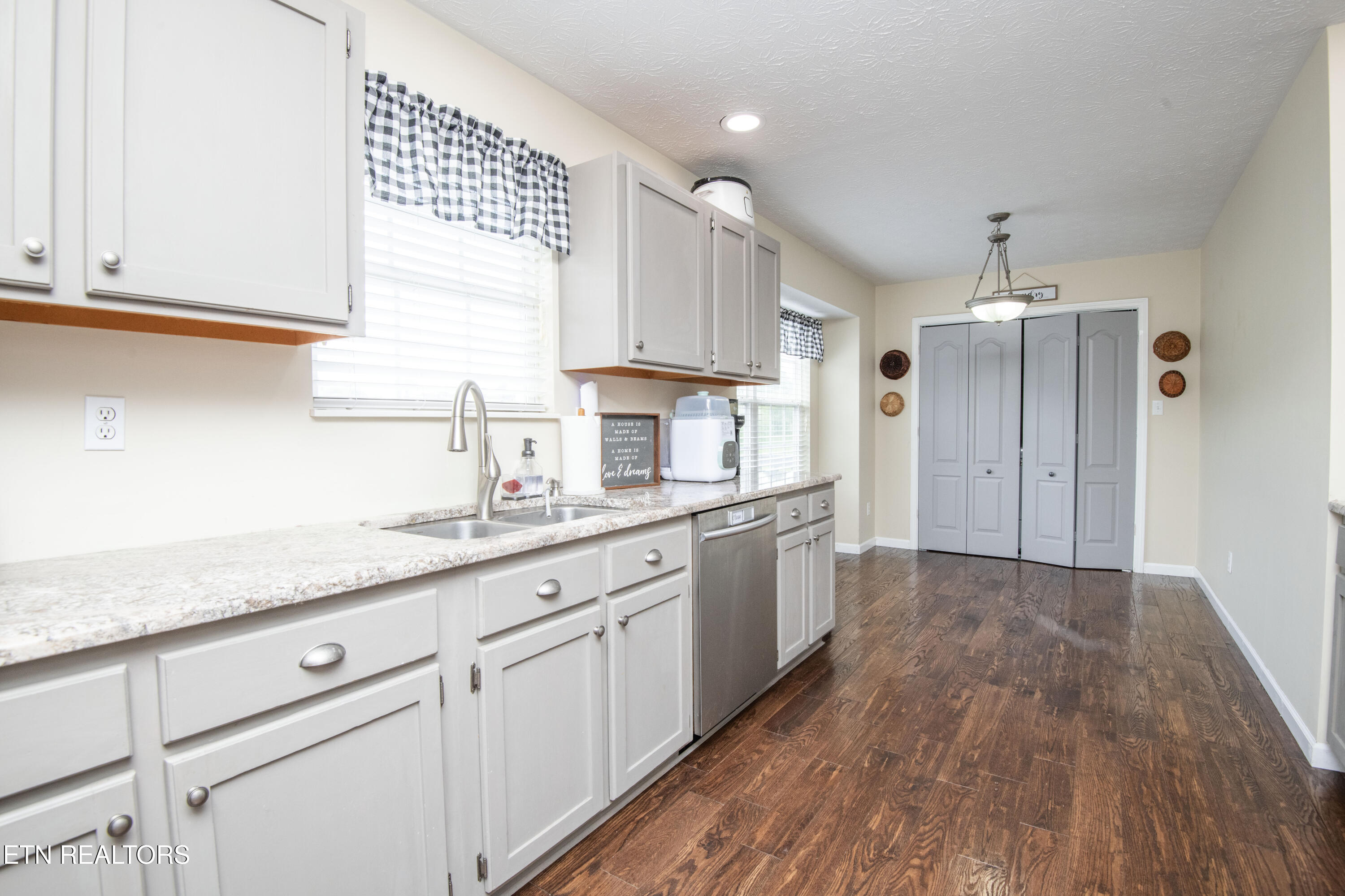 4215 Wildwood Road Maryville TN 37804