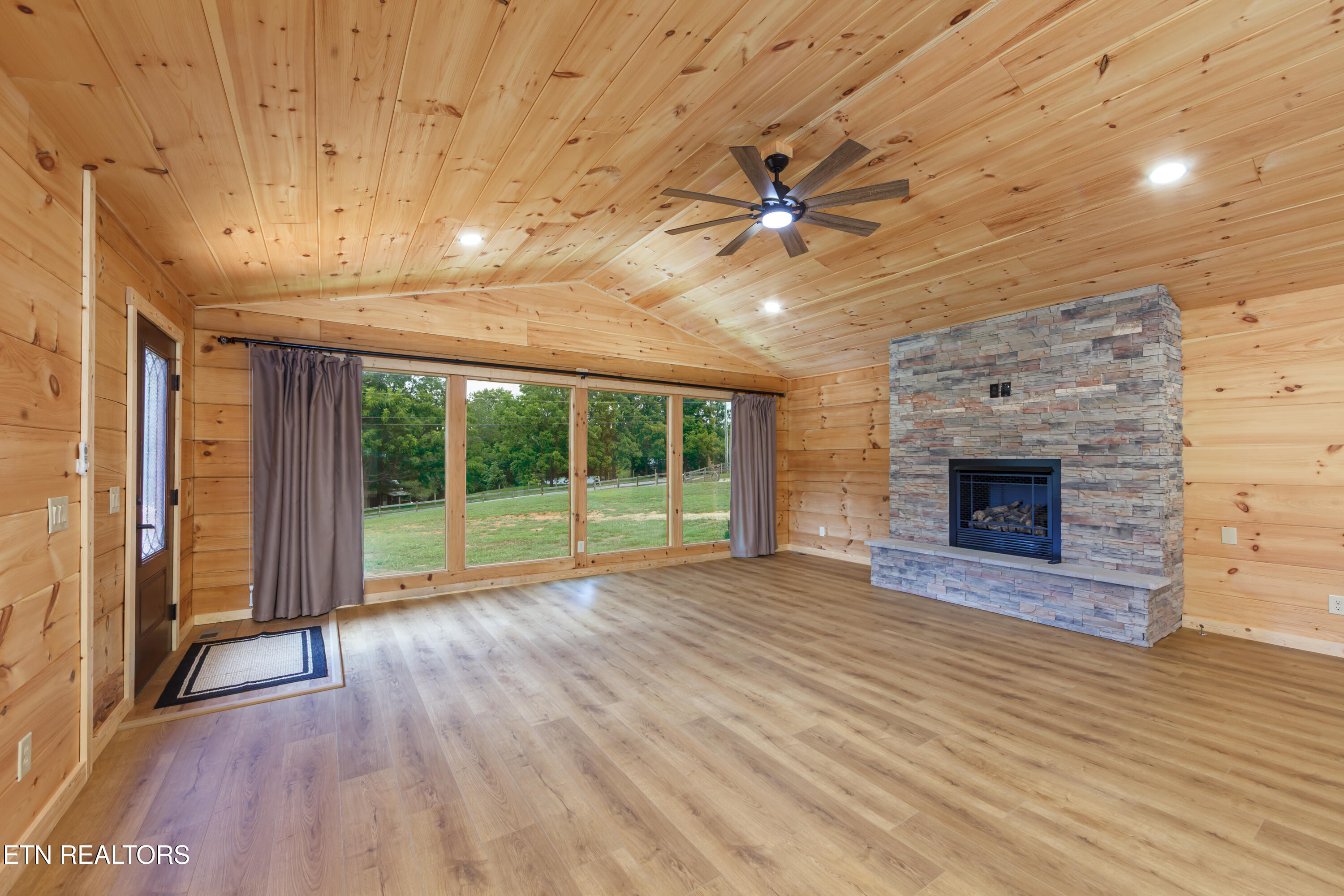 1519 Indian Warpath Road Sevierville TN 37876