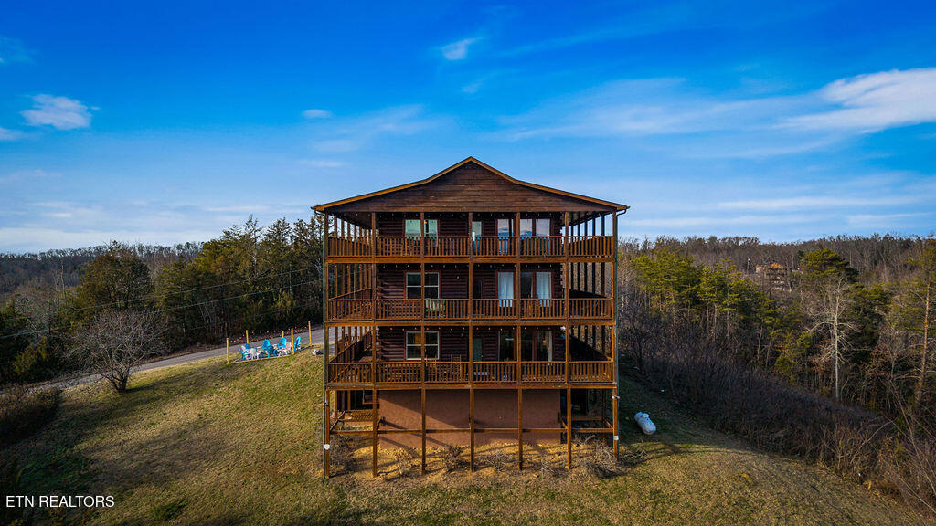 1911 Oakmont Drive Sevierville TN 37876